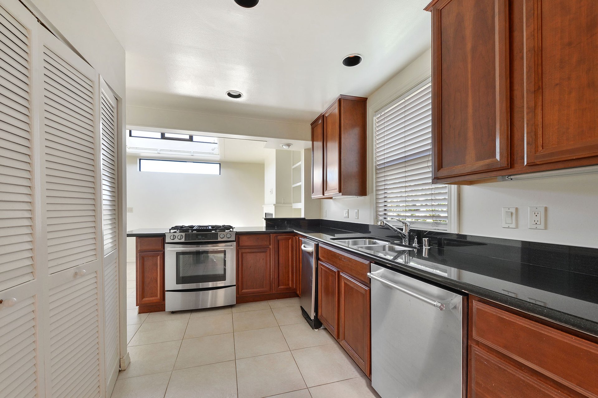301 San Rafael