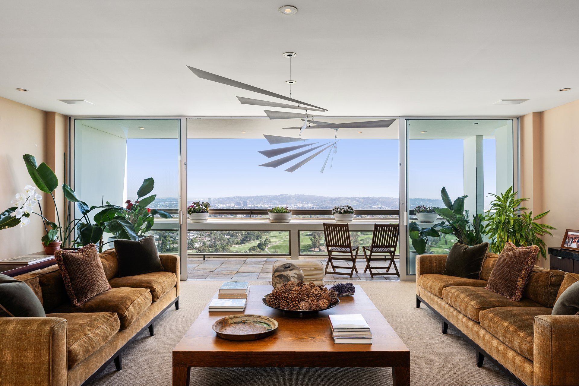 2220 Avenue Of The Stars Unit: 2304-2305