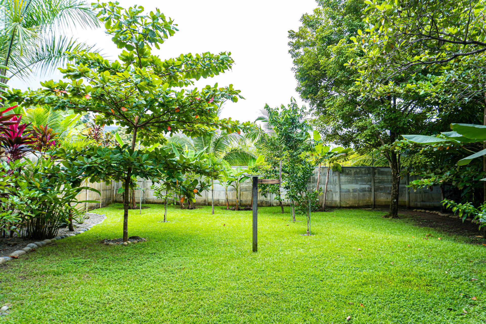 2-Bedroom Gem with Stunning Tropical Landscape in Uvita