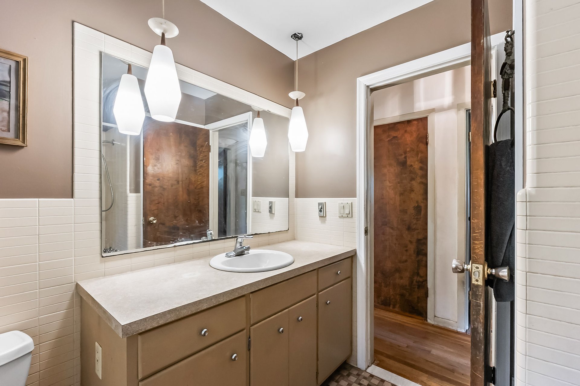 3237 Oakhurst Drive