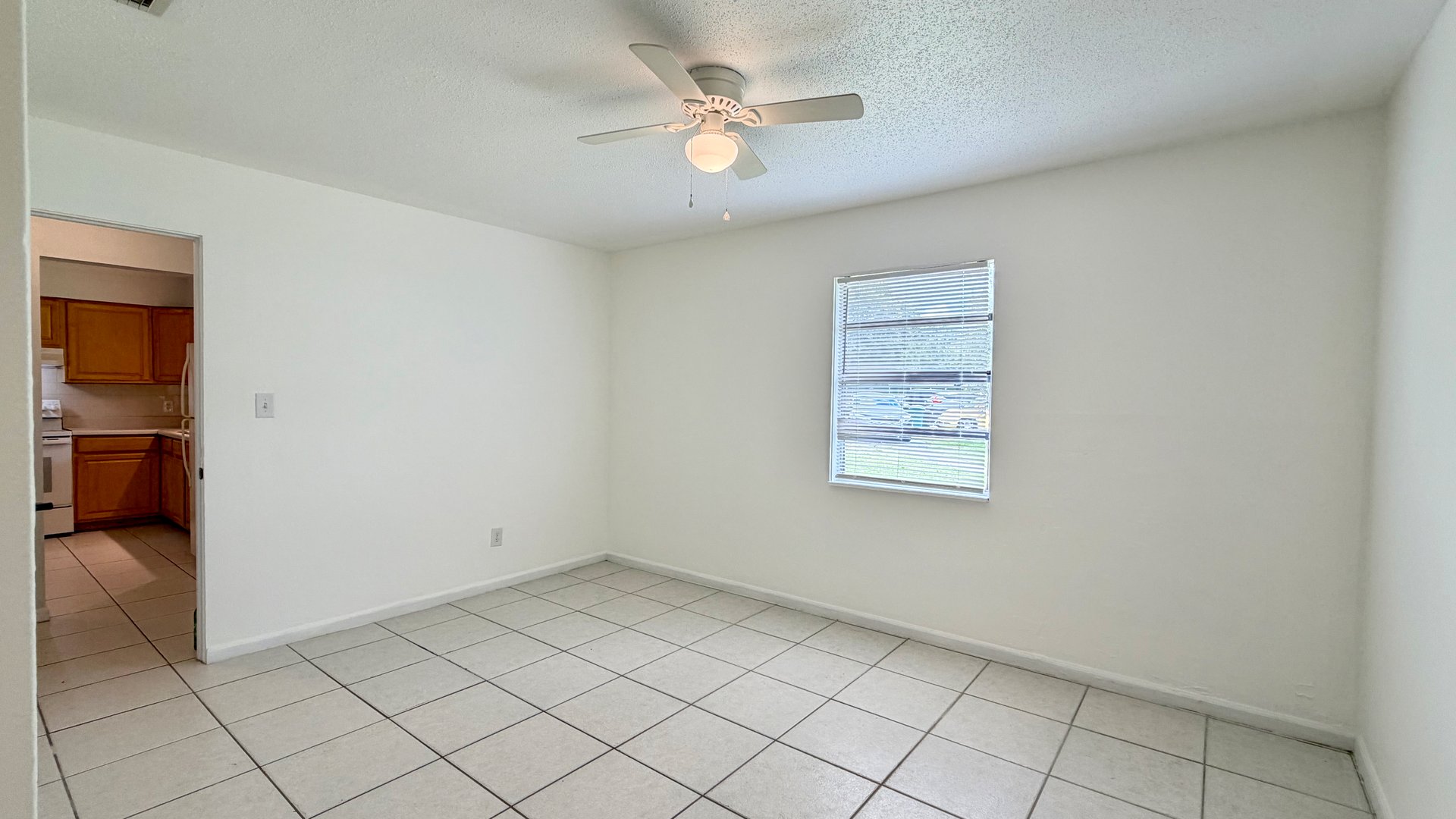 Casselberry Two-Bedroom Unit in Half-Duplex with Private Yard