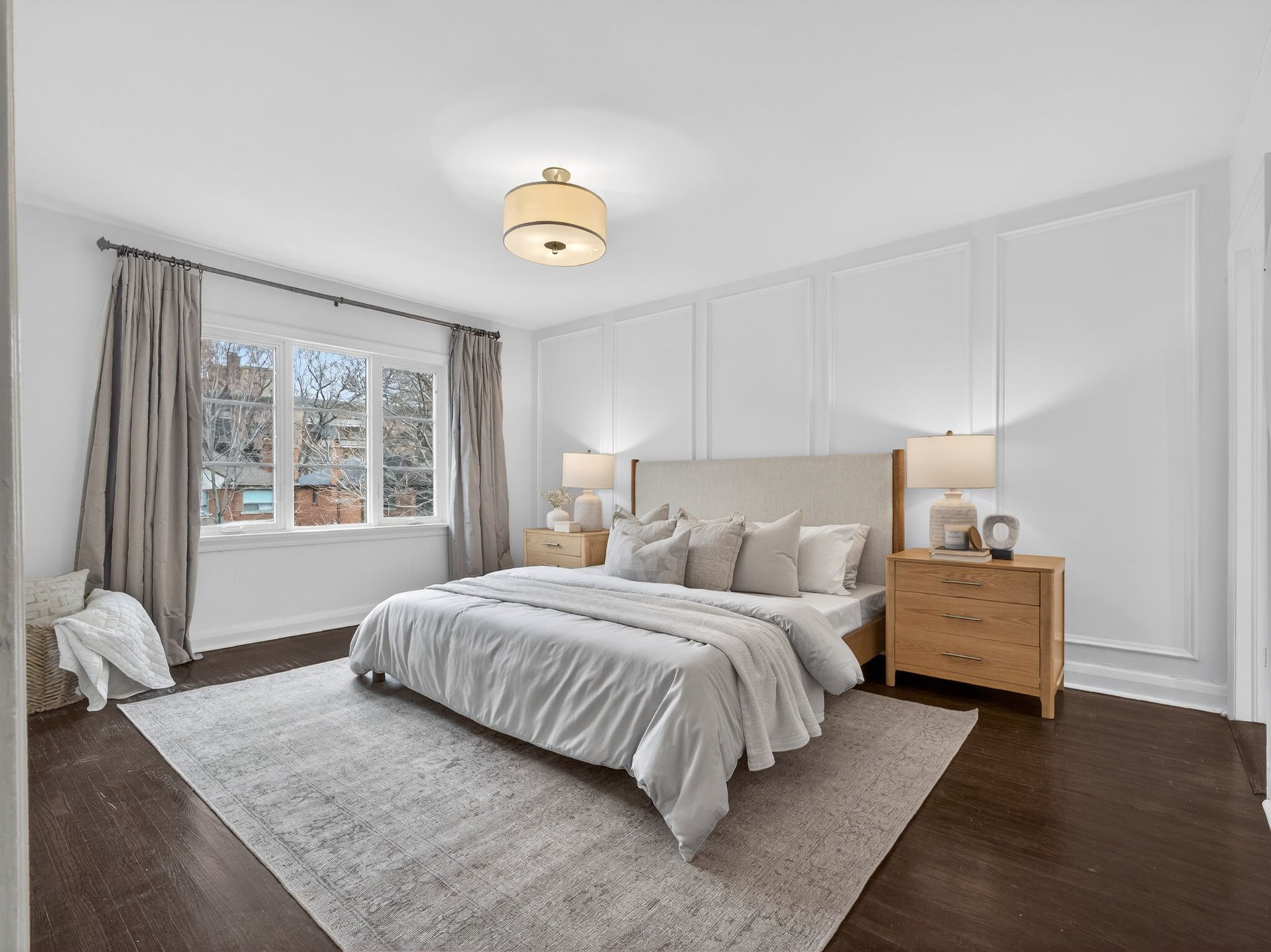  SOLD: Prestigious Forest Hill 