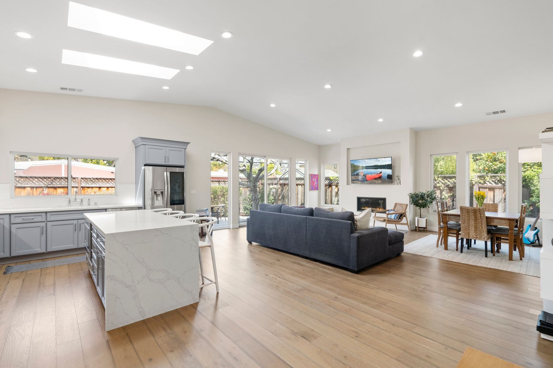 2331 Sunny Vista Dr