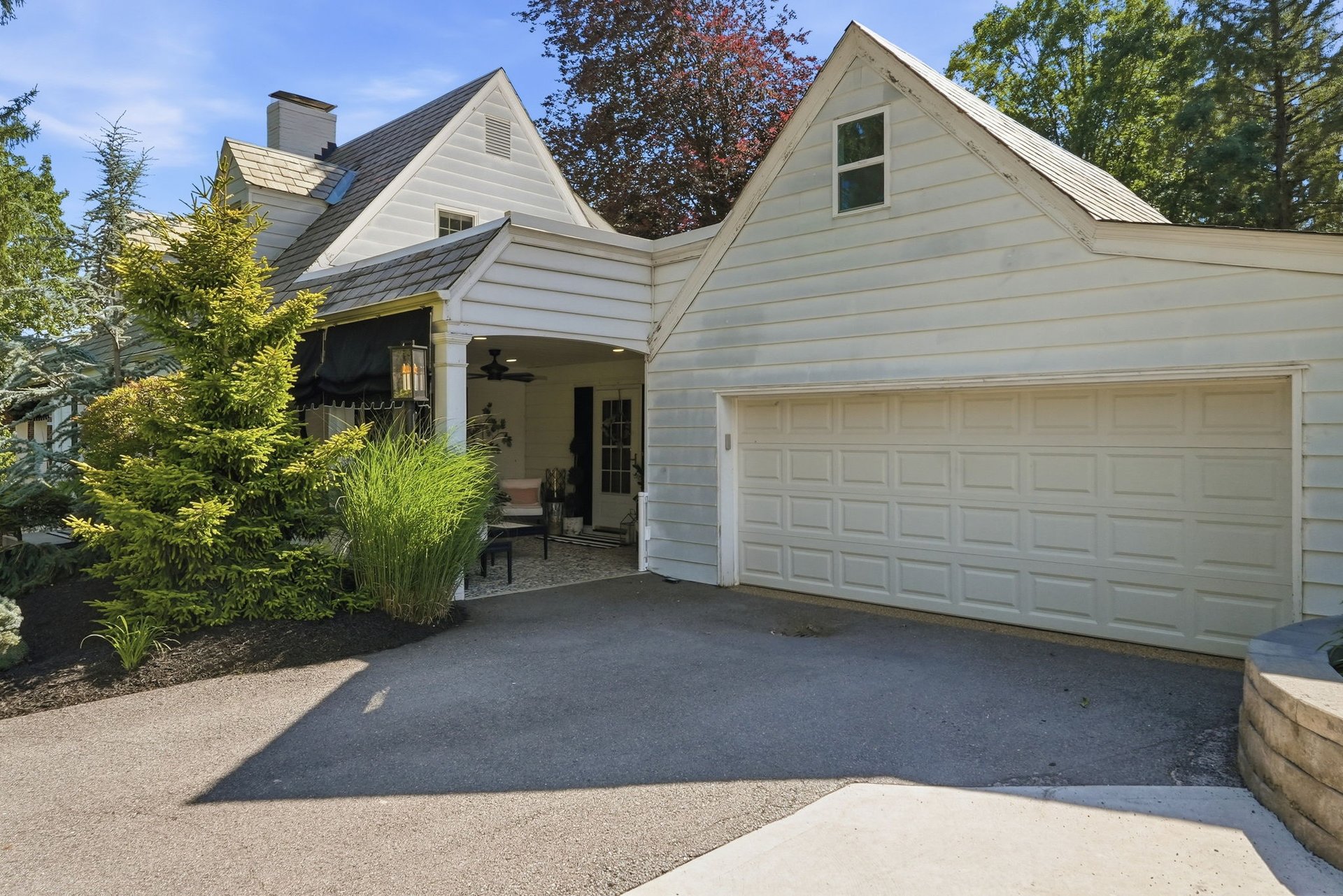 3108 Hillcrest Road