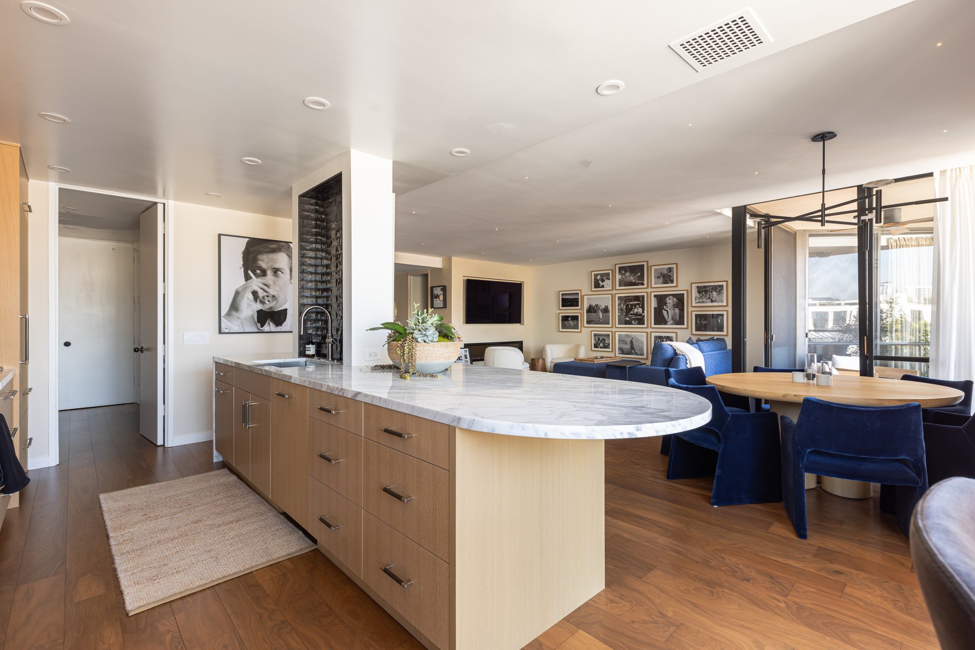 211 South Spalding Dr #305N, Beverly Hills