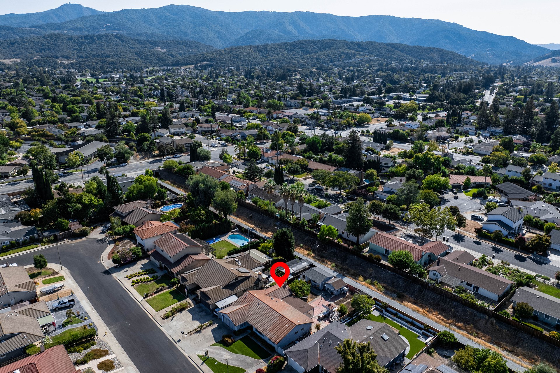 6137 Oak Forest Way