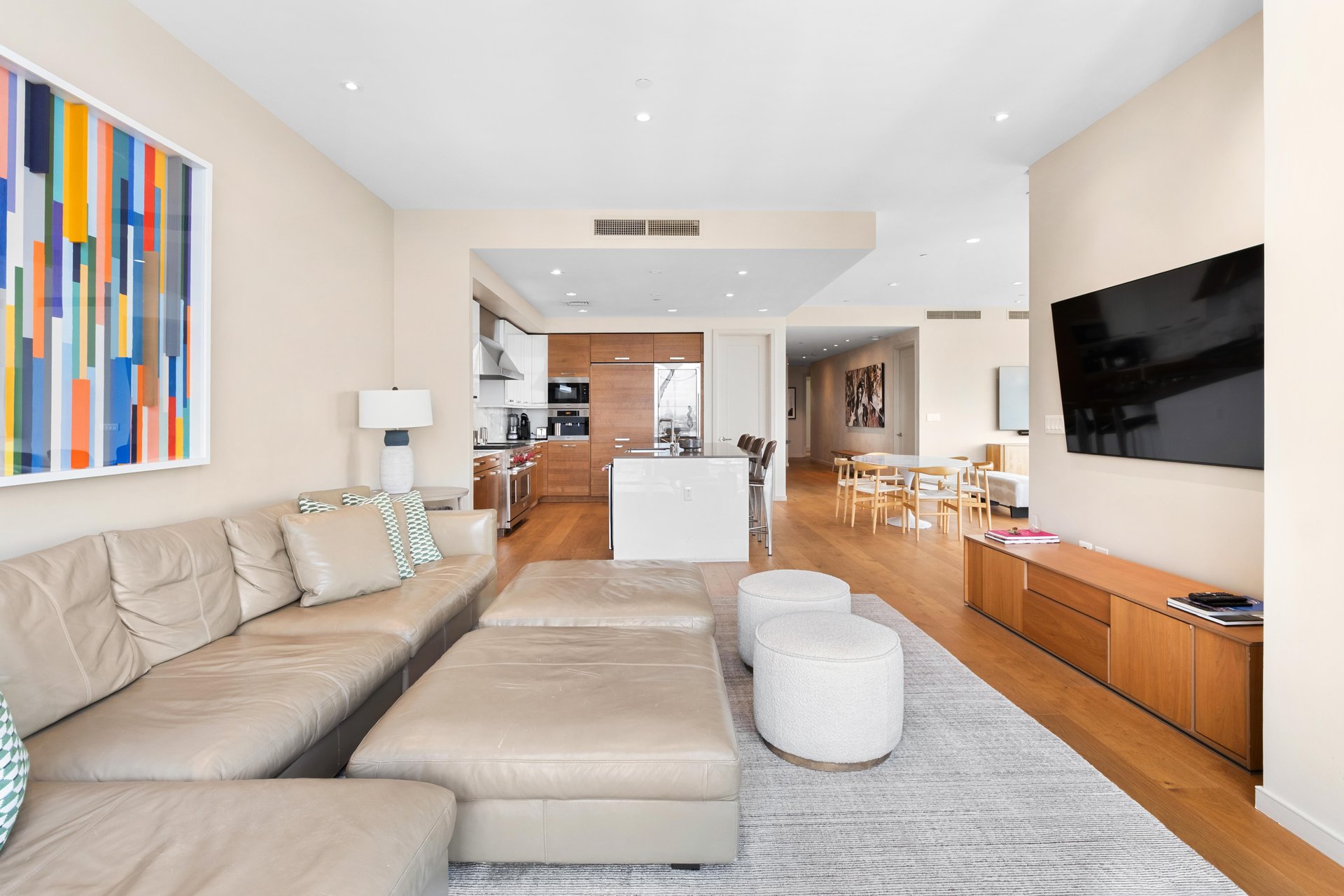 200 Congress Avenue #37H