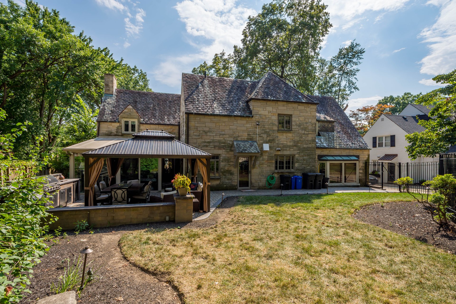 694 Valleyview Road