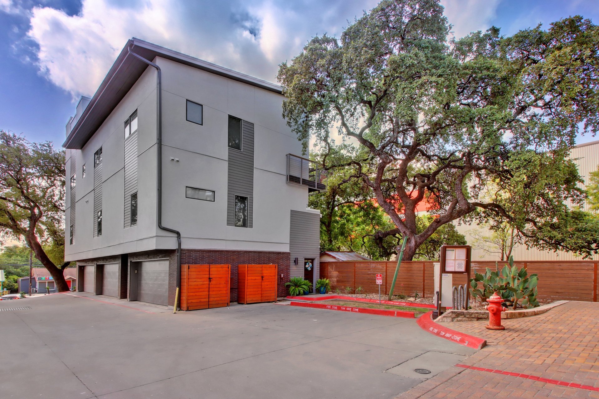 1702 S Lamar Blvd #28