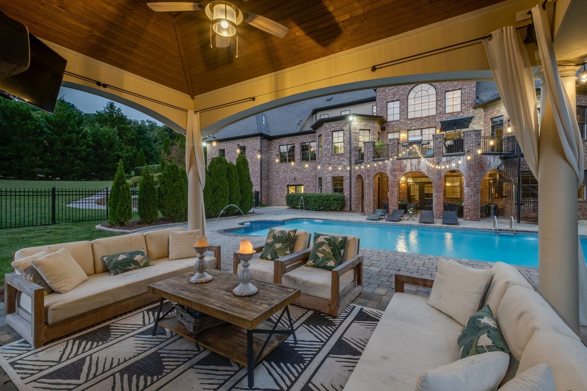 1004 Blakefield Dr