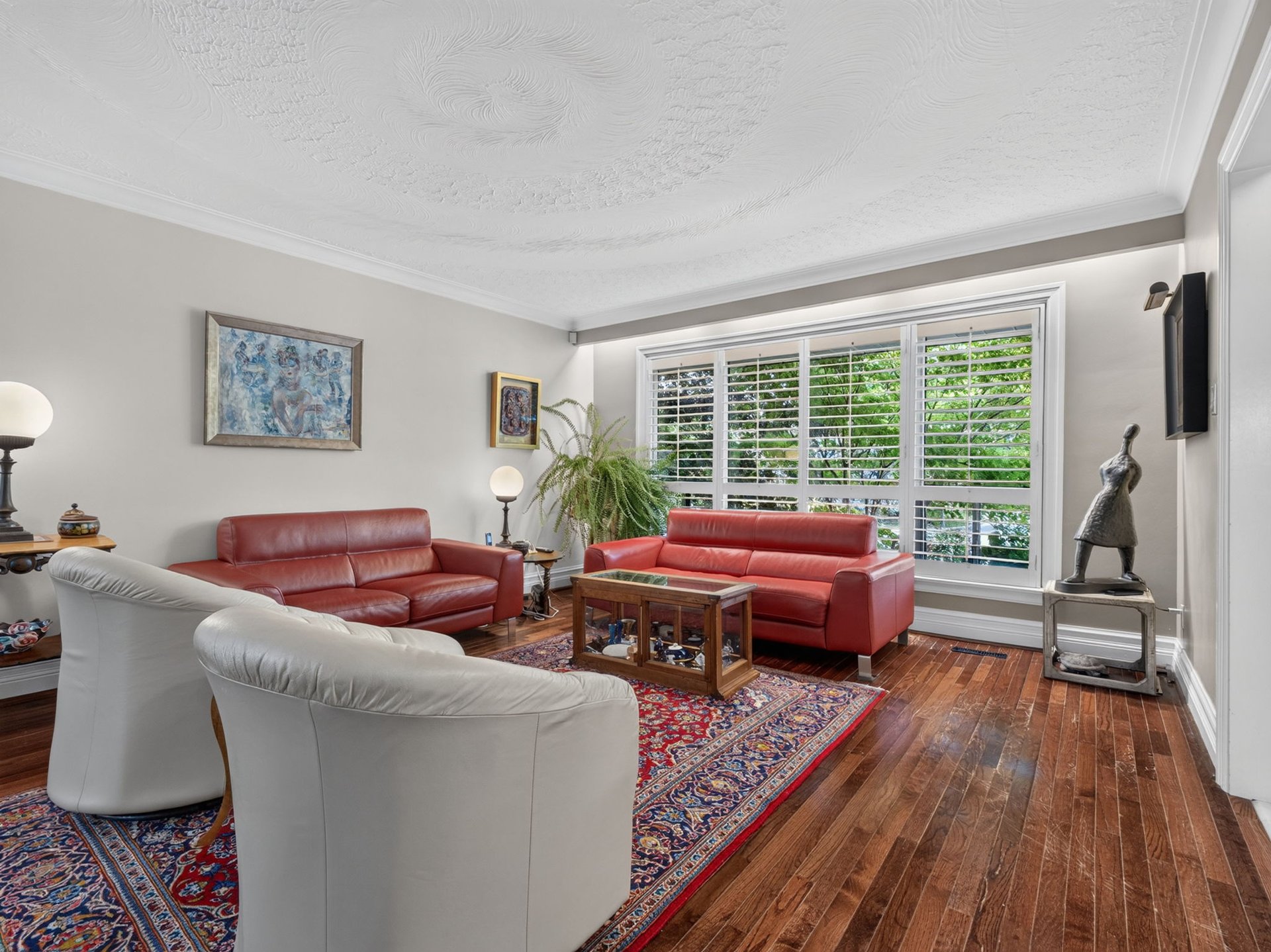 SOLD: Meticulously Maintained Residence