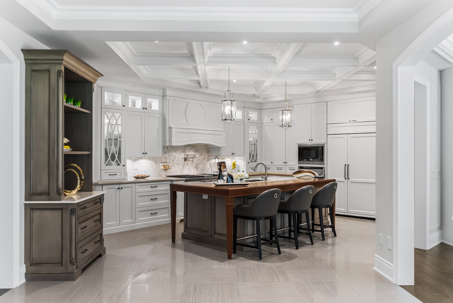 SOLD: Elegant Model Residence