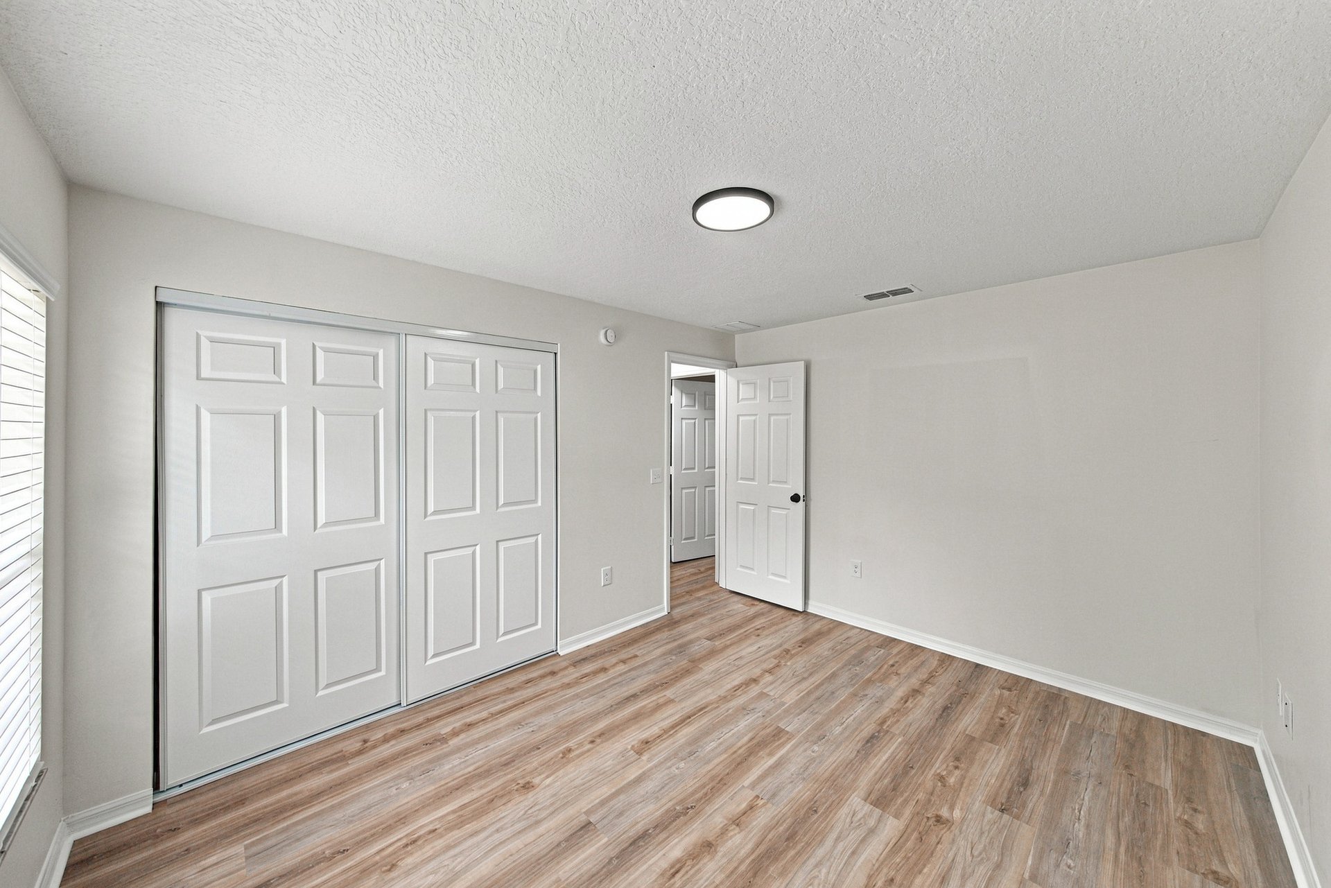 760 NW 52ND AVE