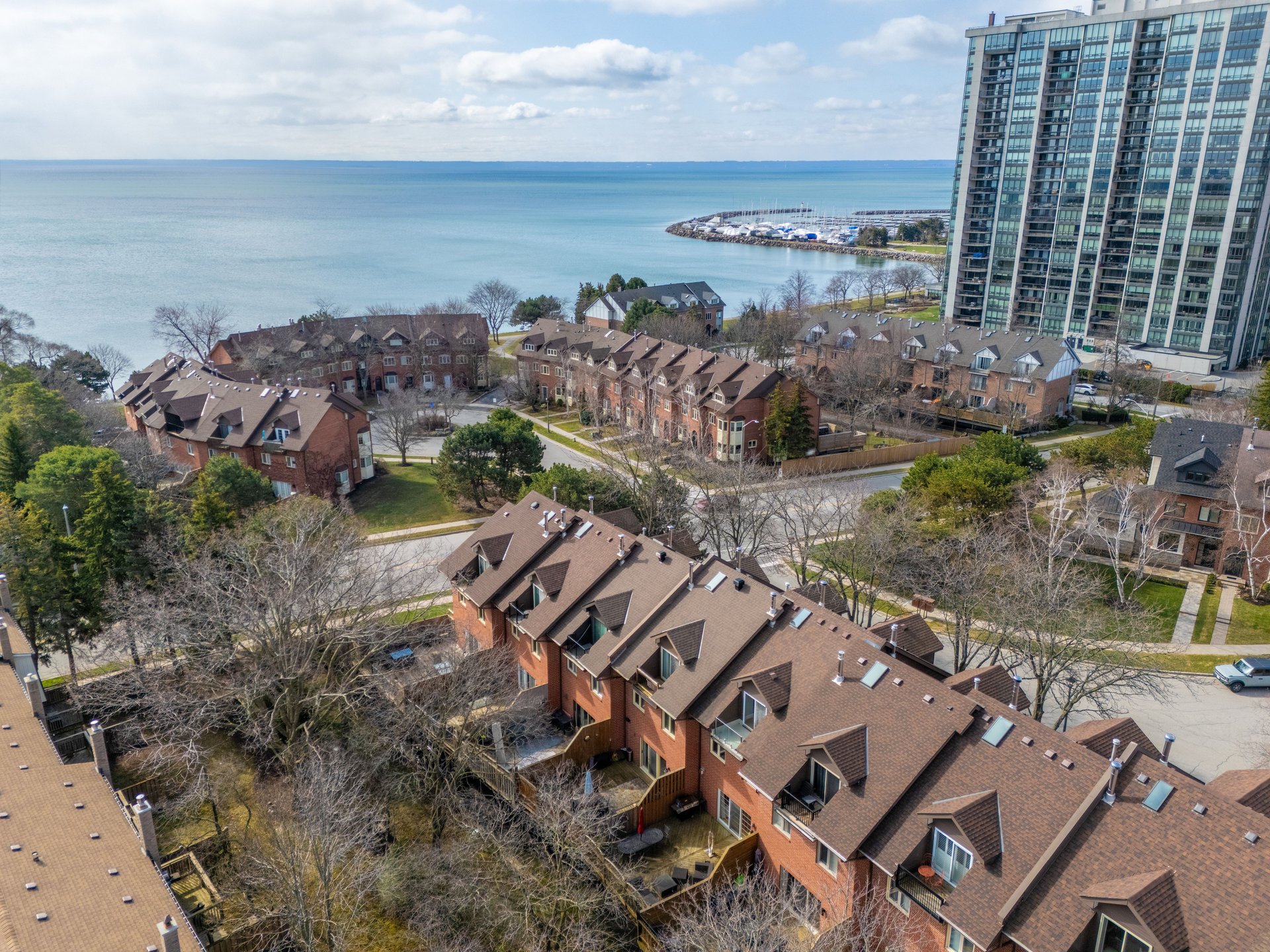 45 Tradewind Drive, Oakville