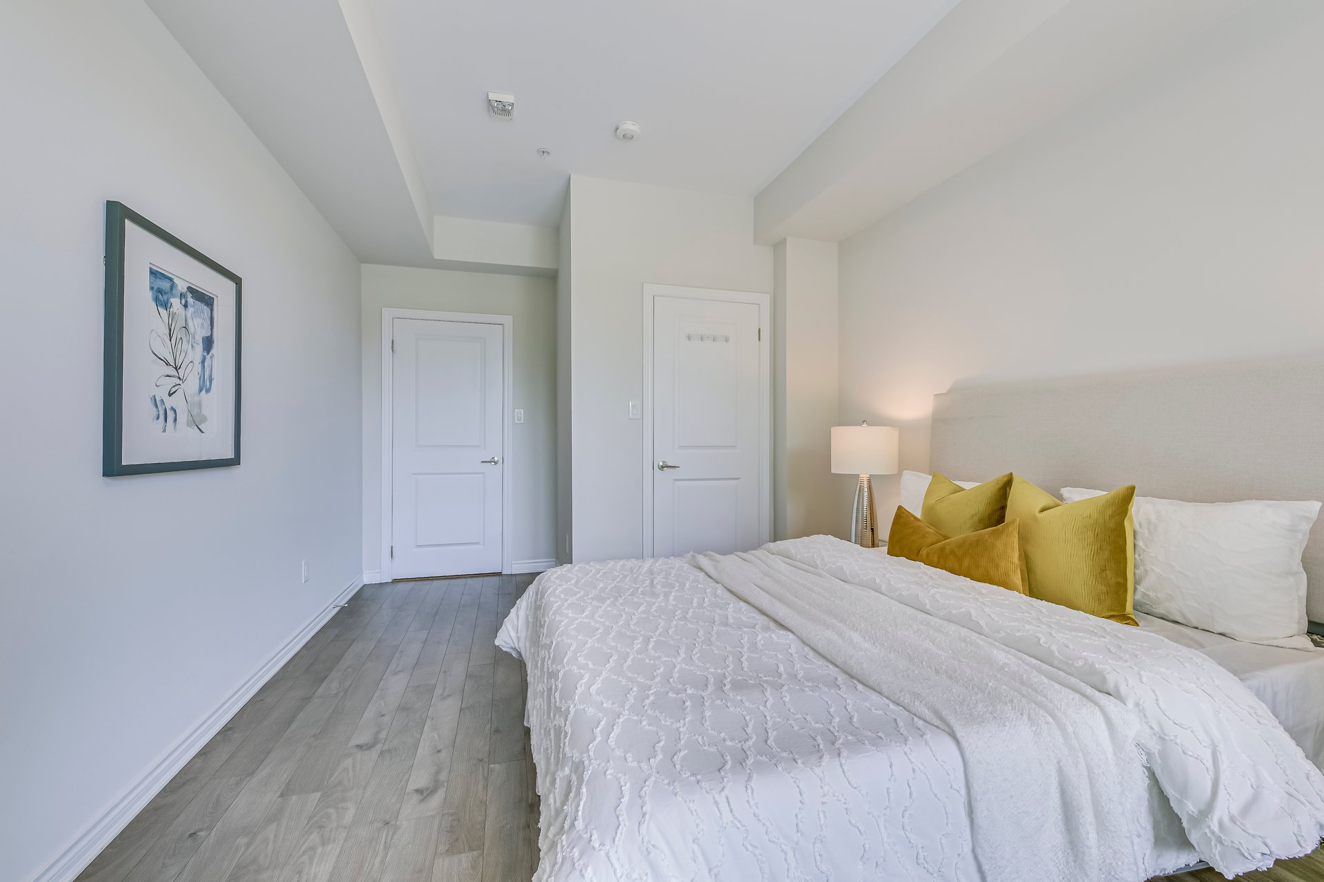 150 Oak Park Blvd 201