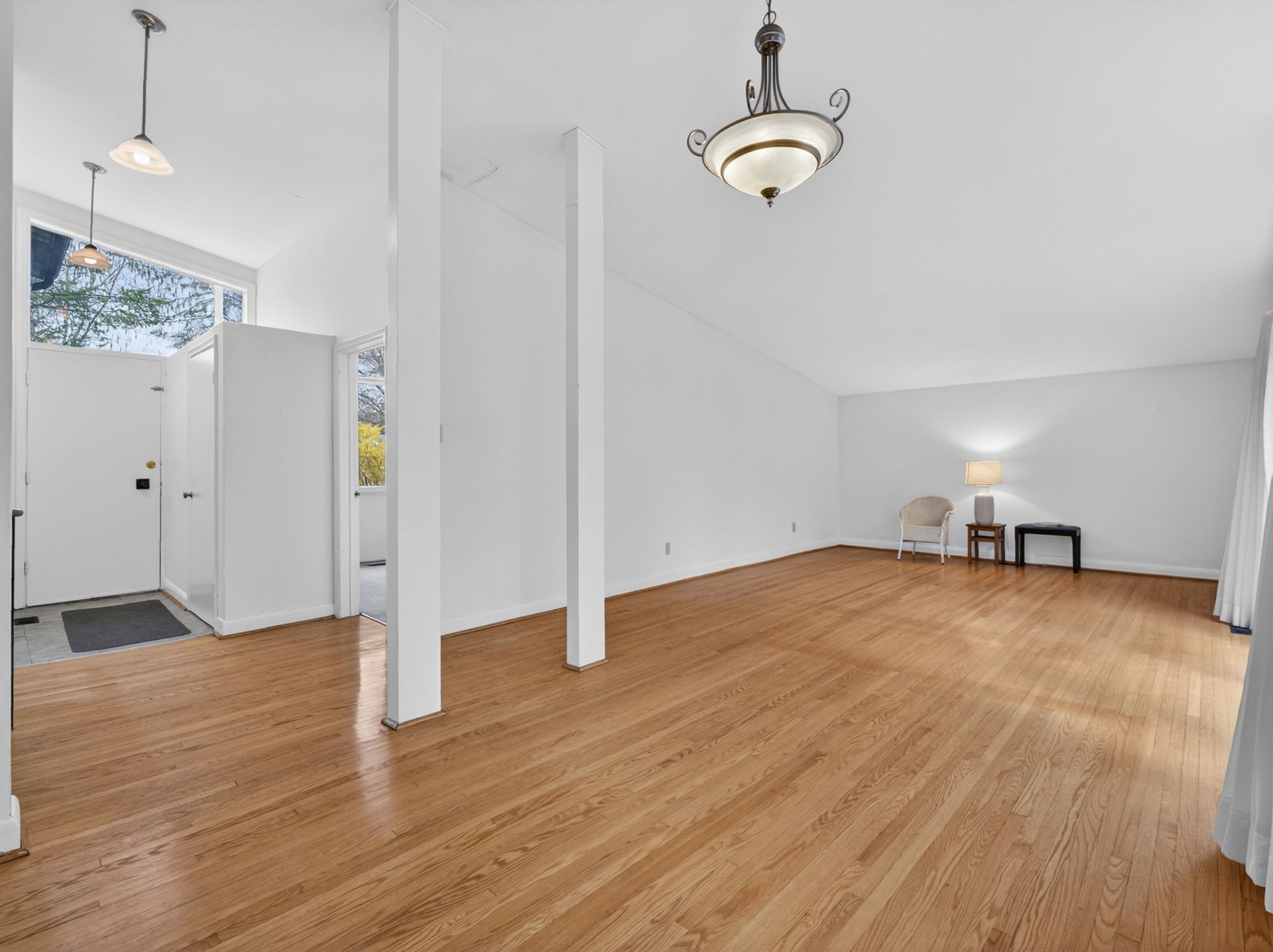 SOLD: Quiet Cul-De-Sac Residence