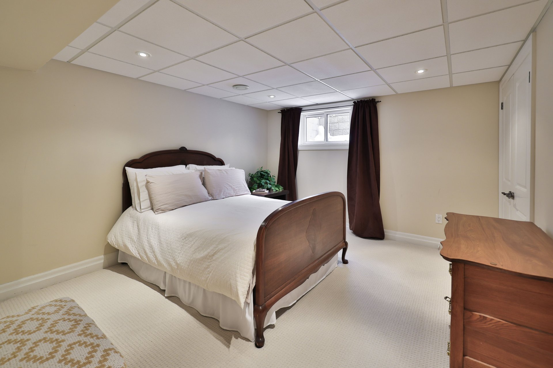 502 Bohemia Crescent, Oakville