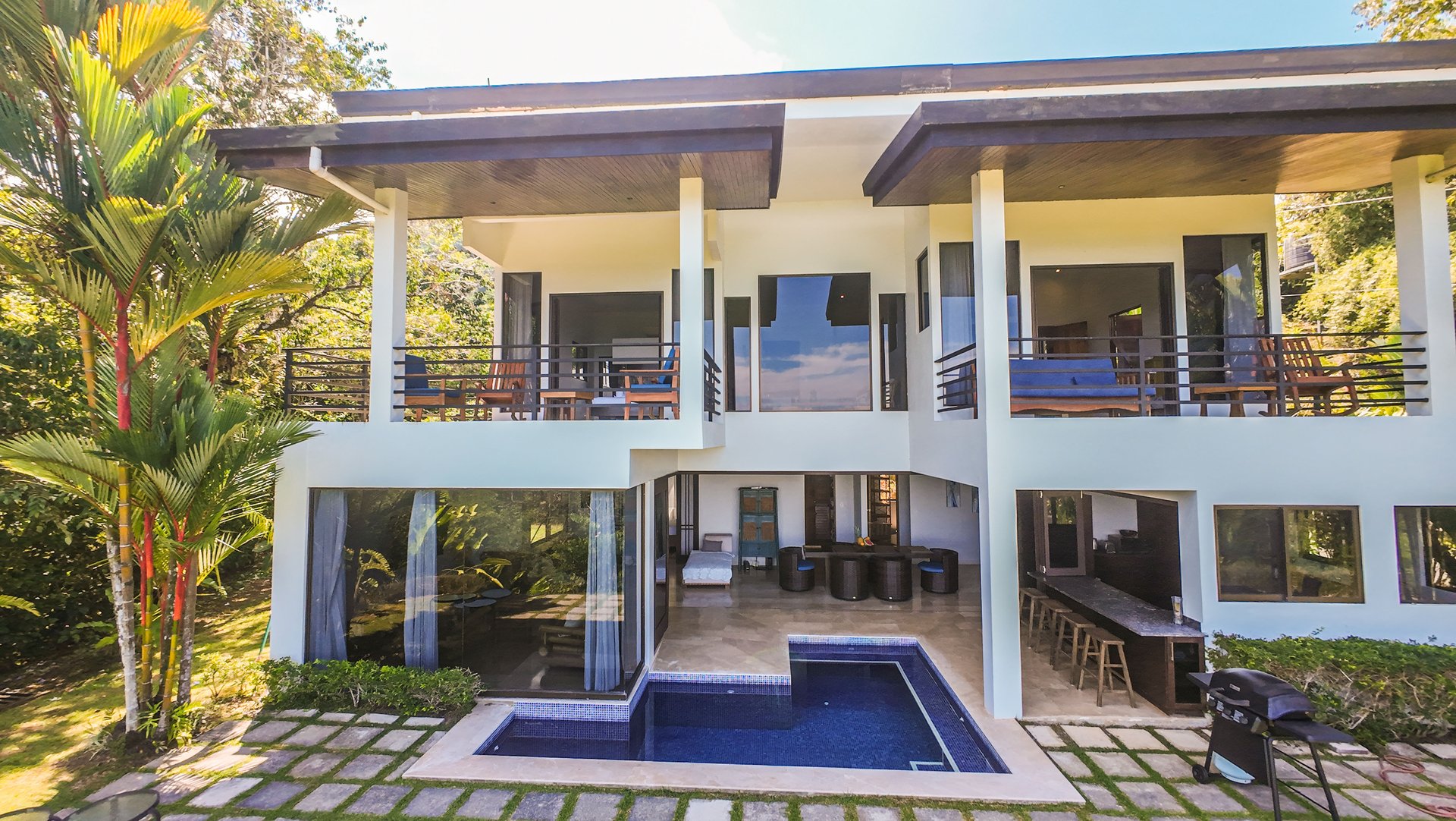 Stylish 4 bedroom home in the popular Dominicalito community, 7 minutes to the beach