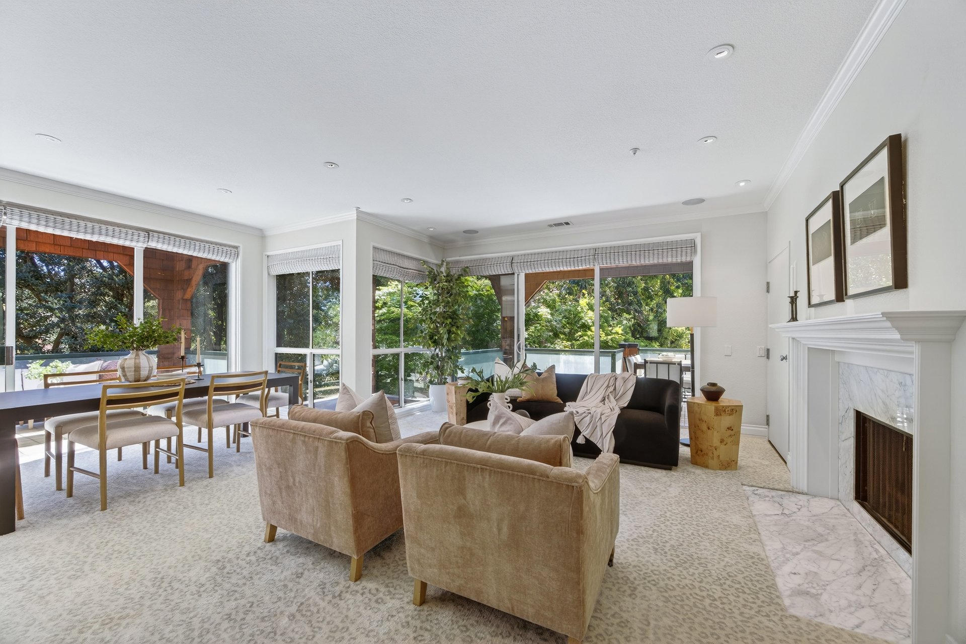 Luxurious End Unit in Point Tiburon