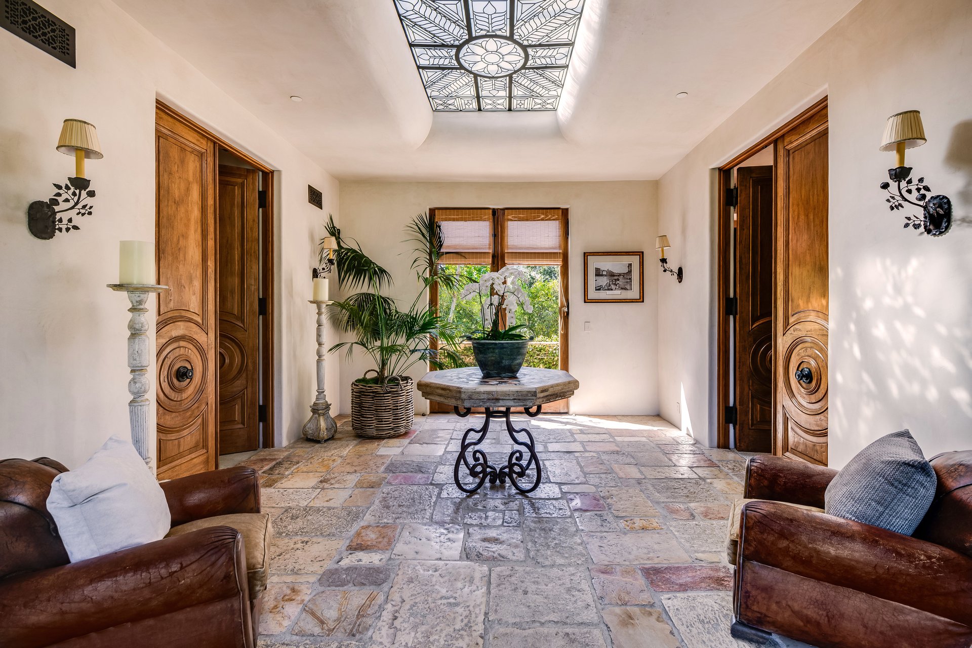1550 Amalfi DR