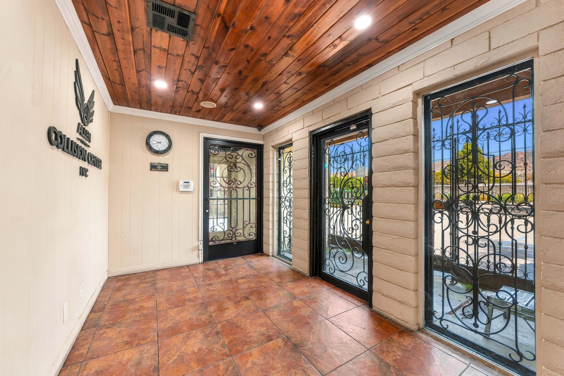2823 N. San Fernando 