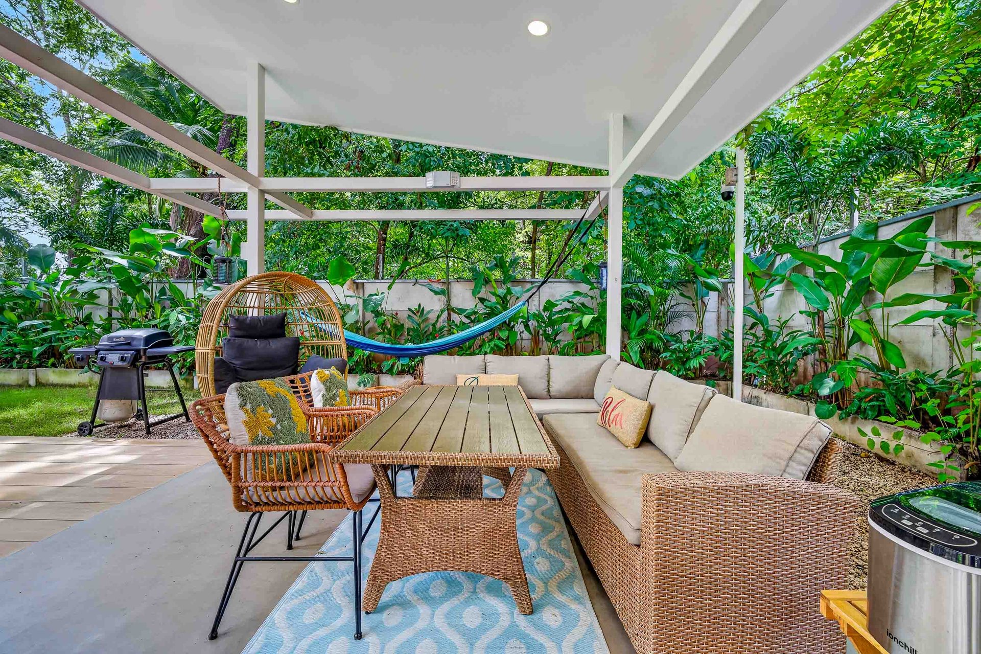Hakuna Matata Villa Boutique | 3-Bedroom Tropical Home Near Playa Potrero