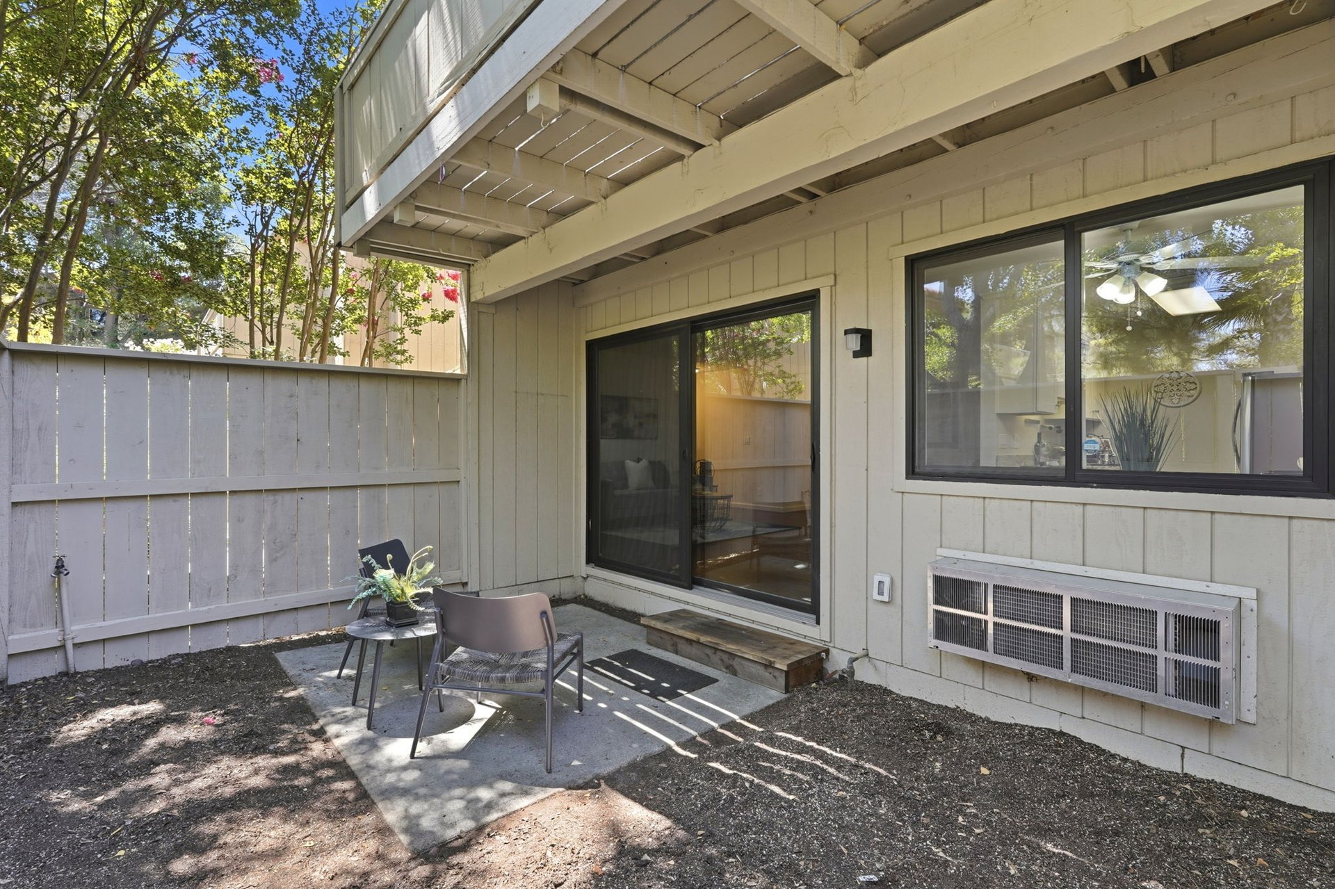 936 Kiely Boulevard, Unit B