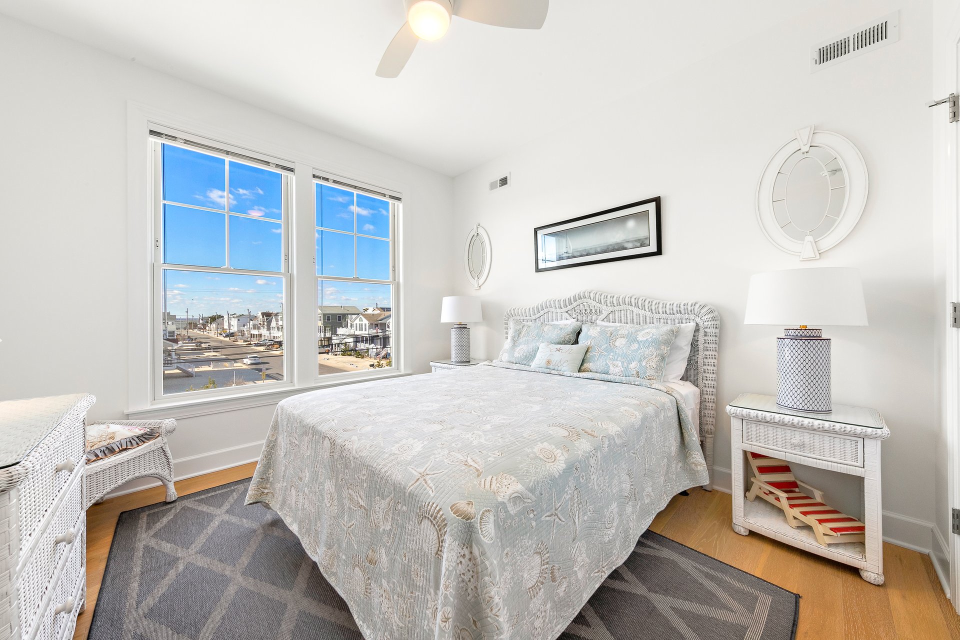 4901 S Long Beach Blvd - Pet Friendly