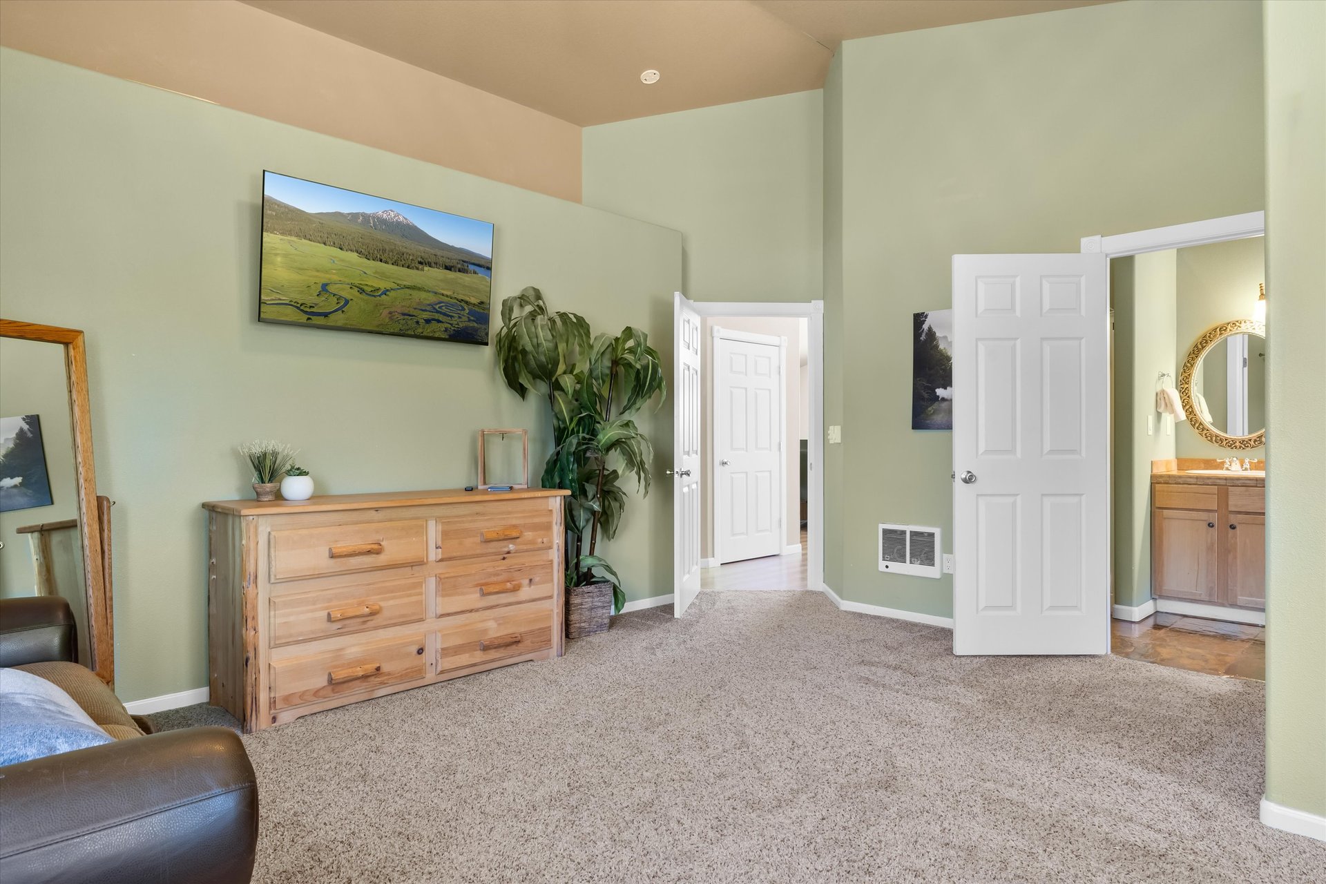 53345 Riverview Drive
