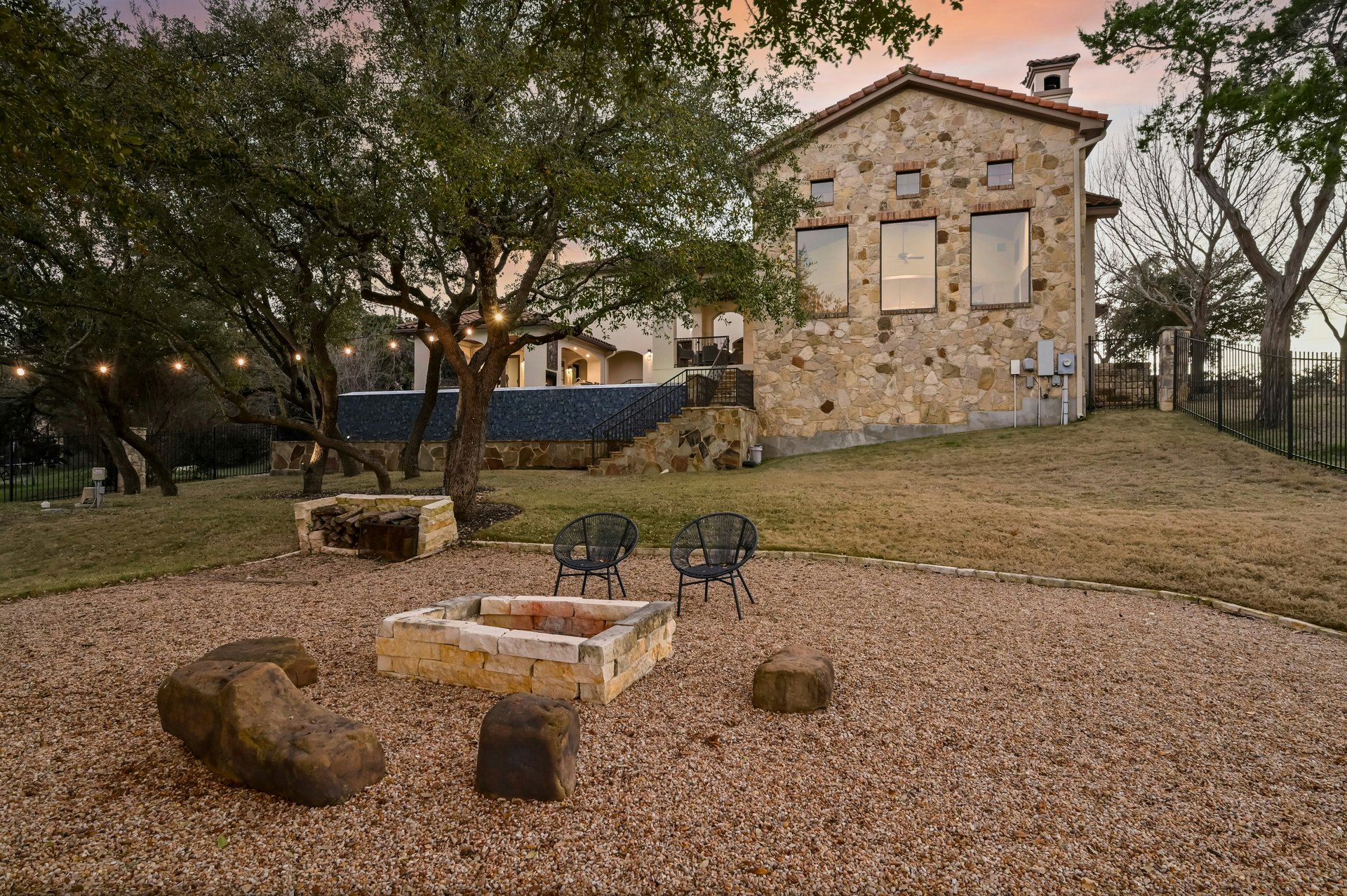 10213 Amwell Cove