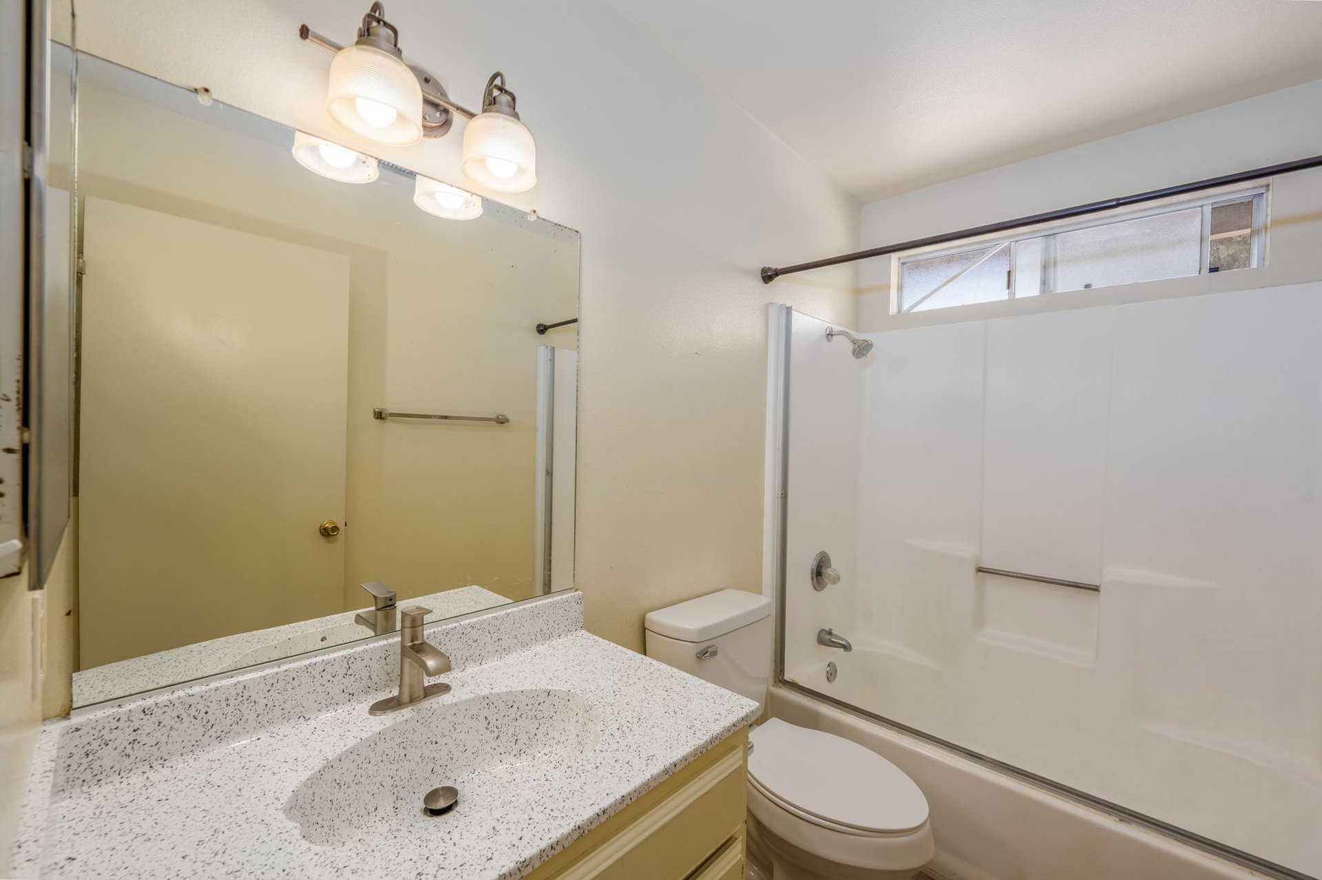 33115 Evergreen Dr