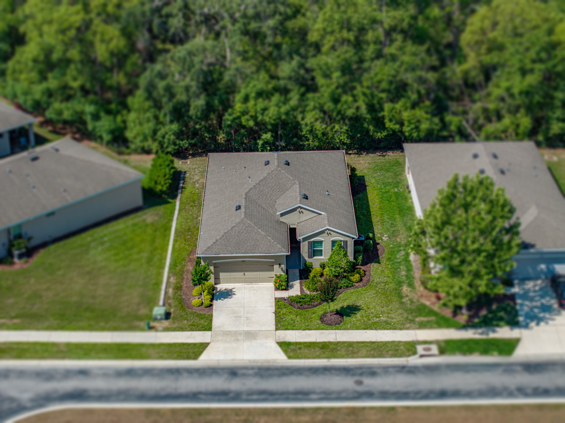12669 EASTPOINTE DR