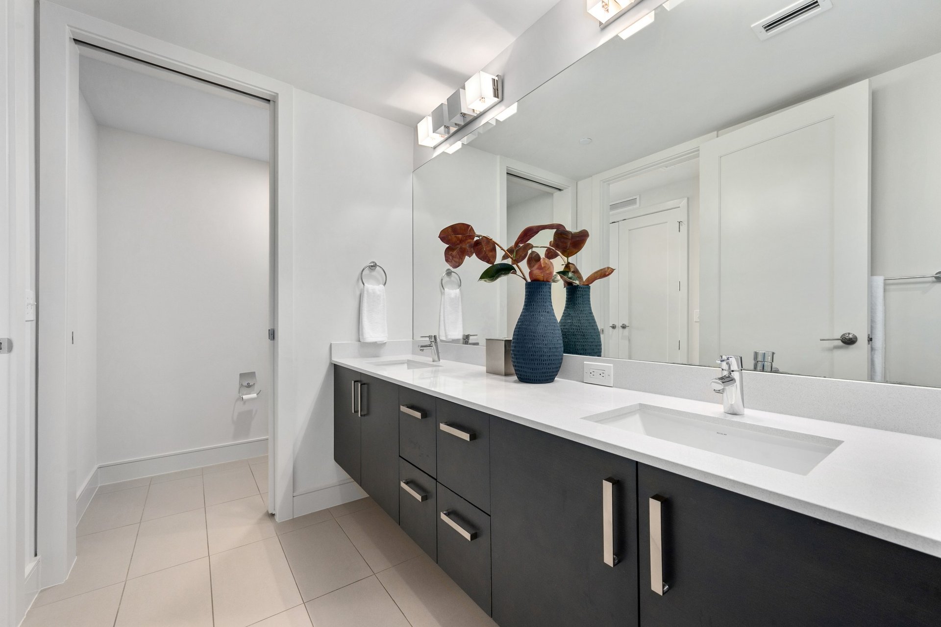 222 West Avenue #2802