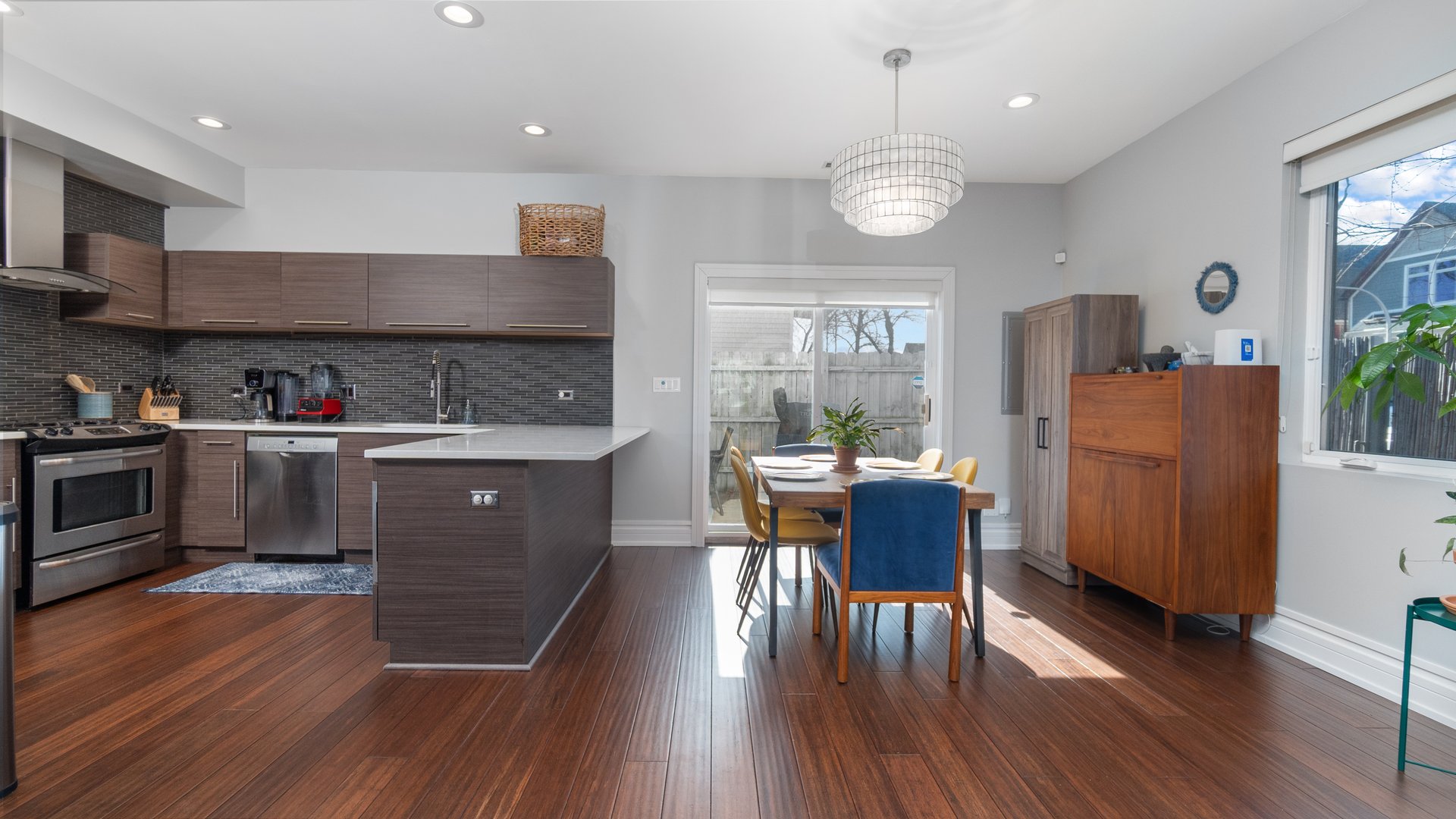 3575 W Wabansia Ave, Chicago, IL 60647