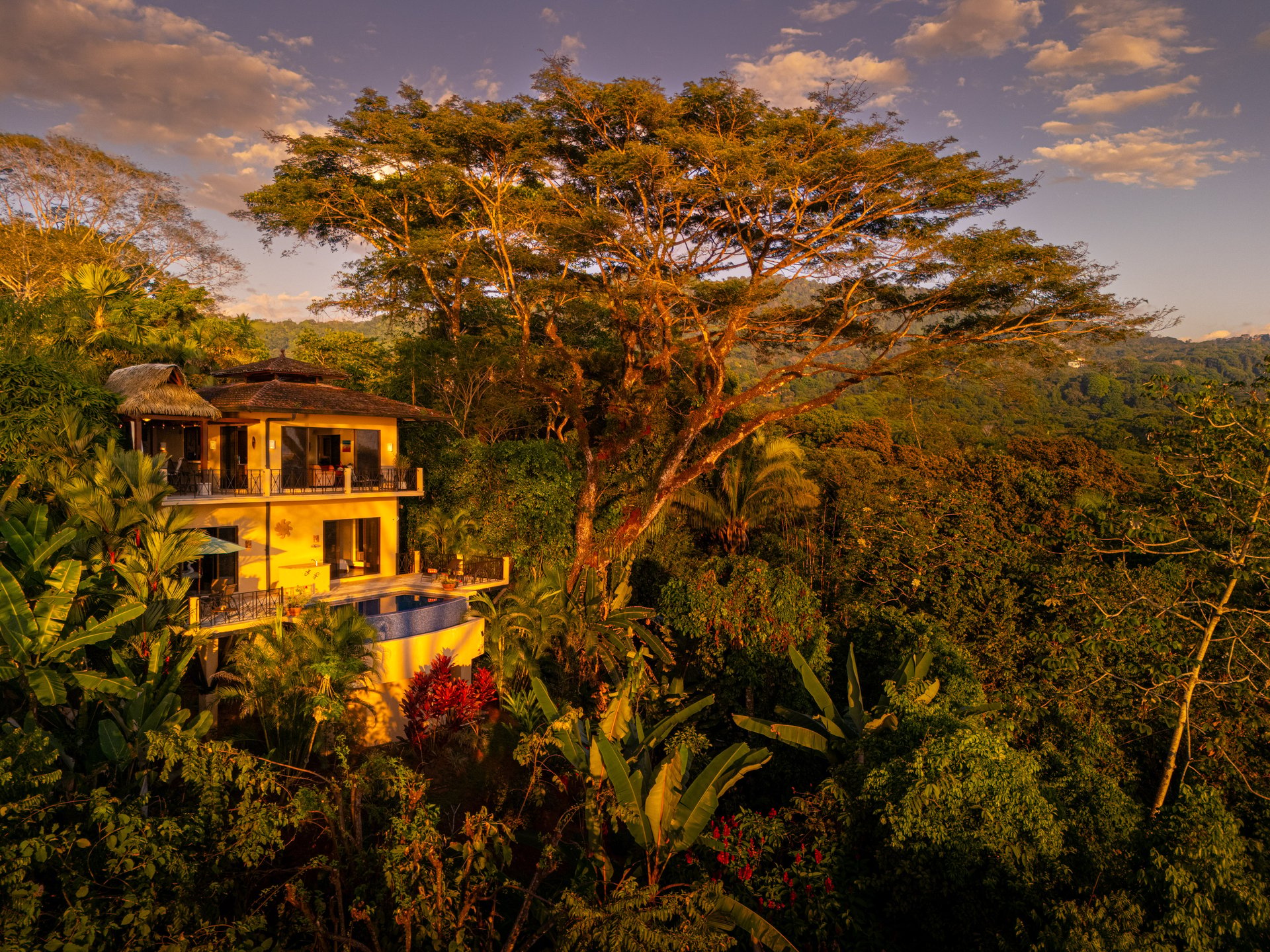 Canto Del Mar, Villa 3, Front Ridge Full Sunset Ocean and Jungle Views!