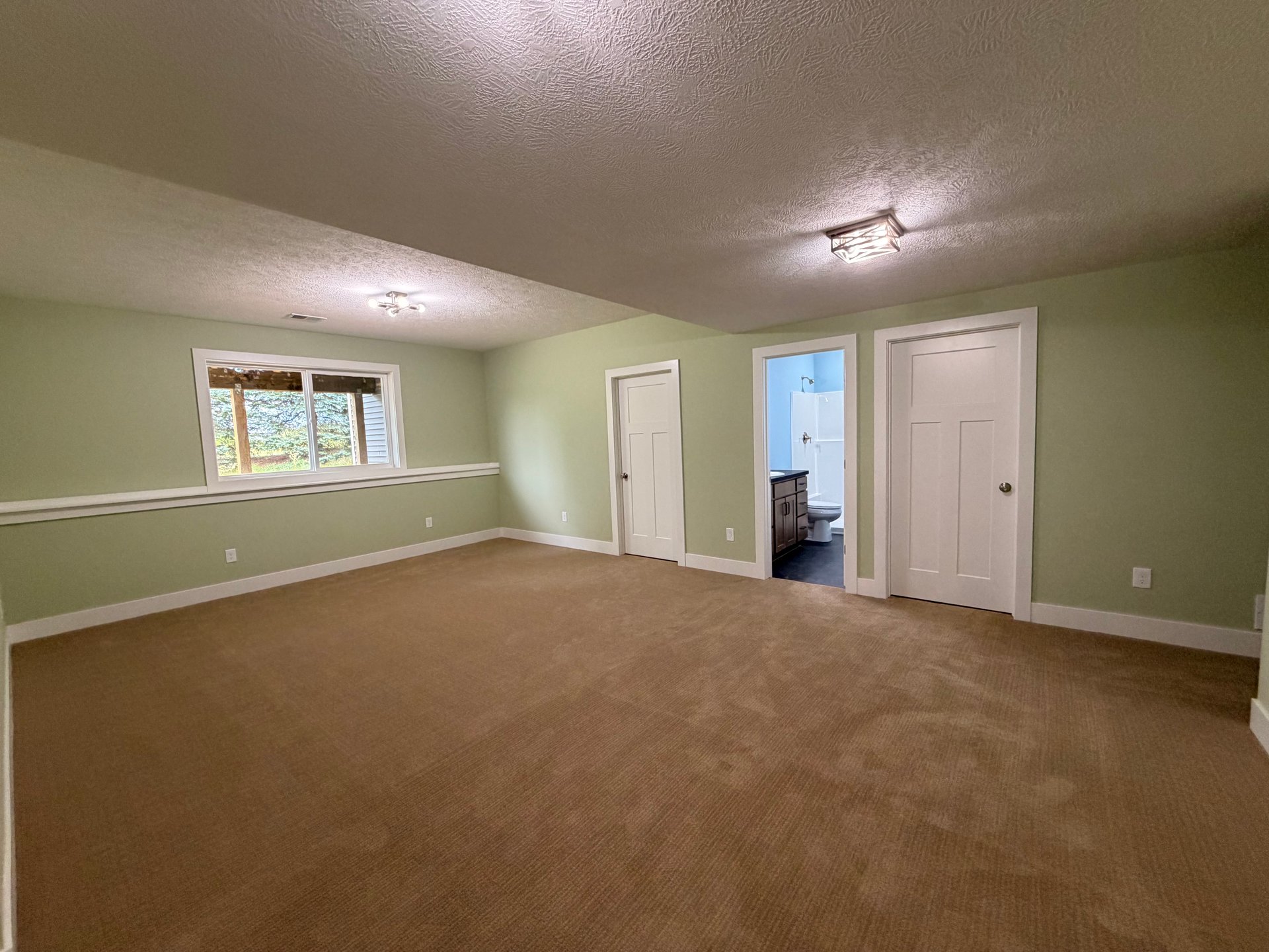 961 Windjammer Ct