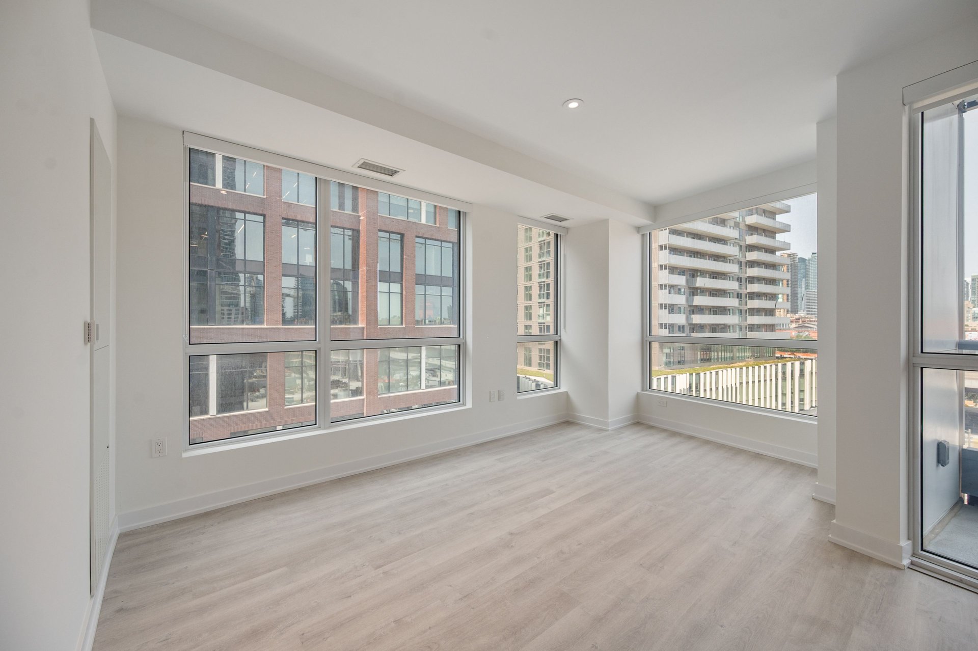 15 Richardson Street #729