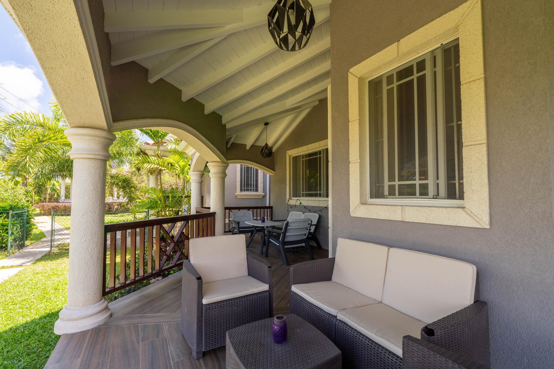 Halls Villa 