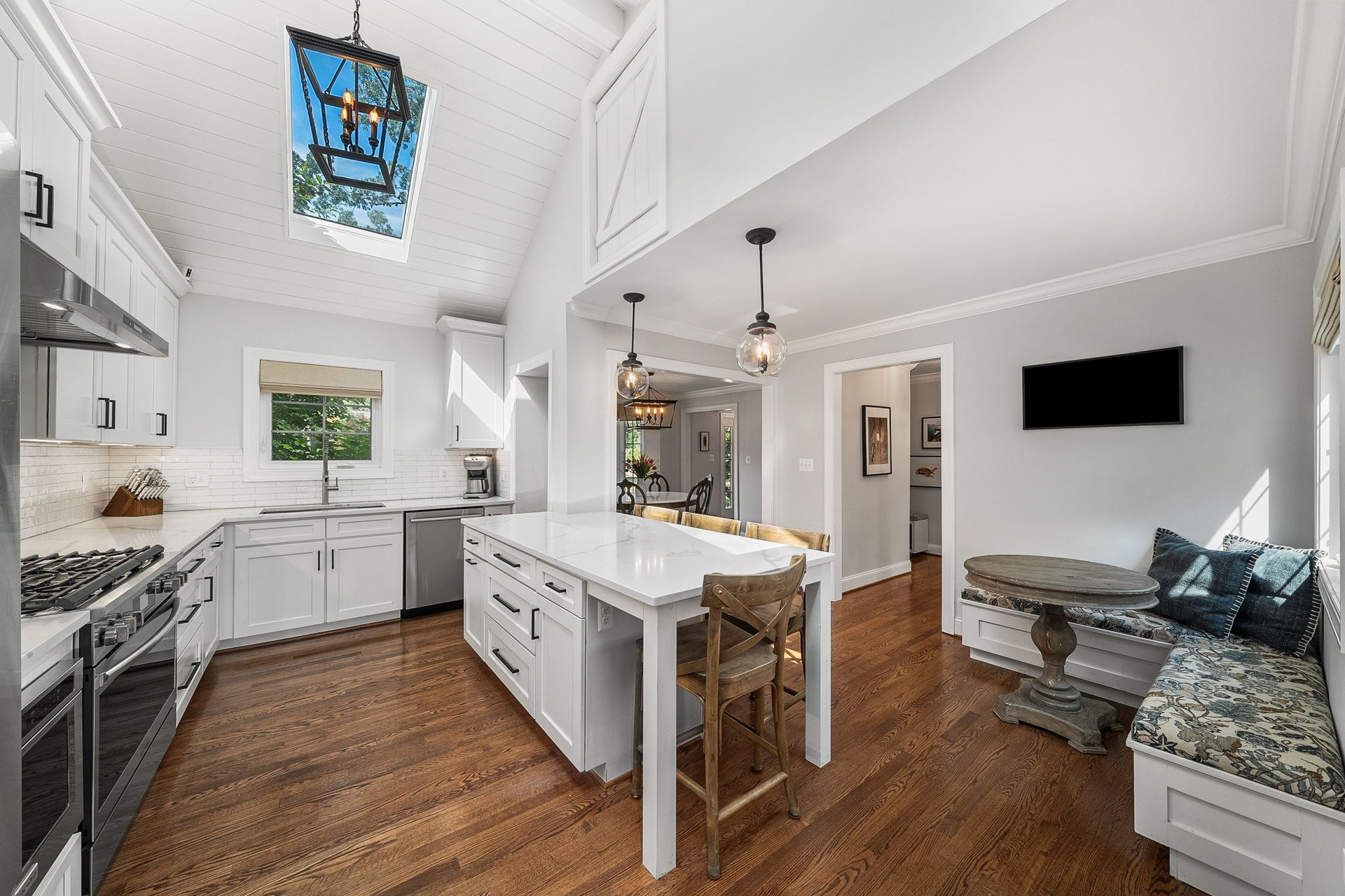 1138 Cameron Rd
