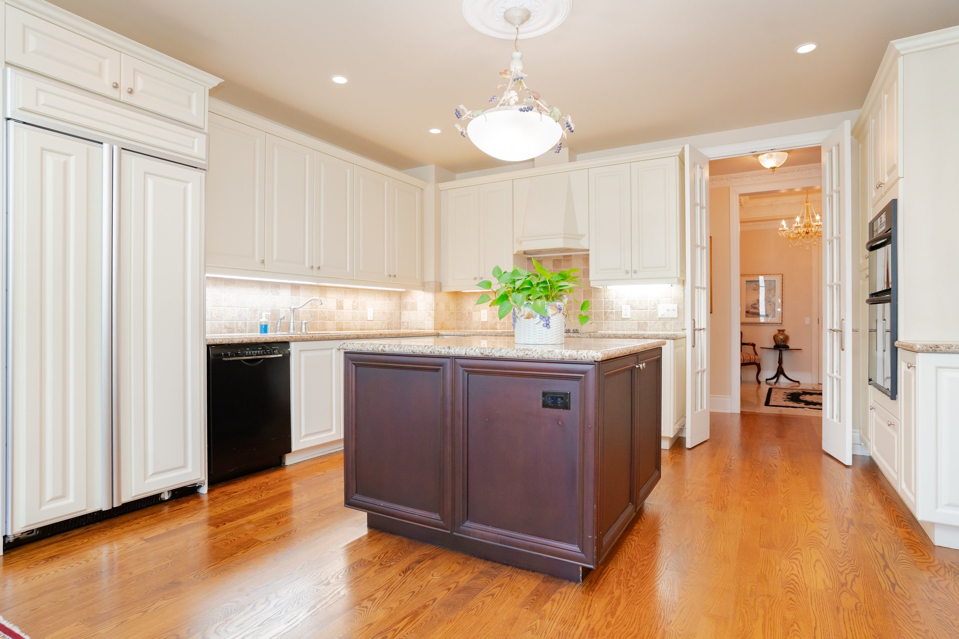 SOLD: Prestigious Tridel Boutique Condo