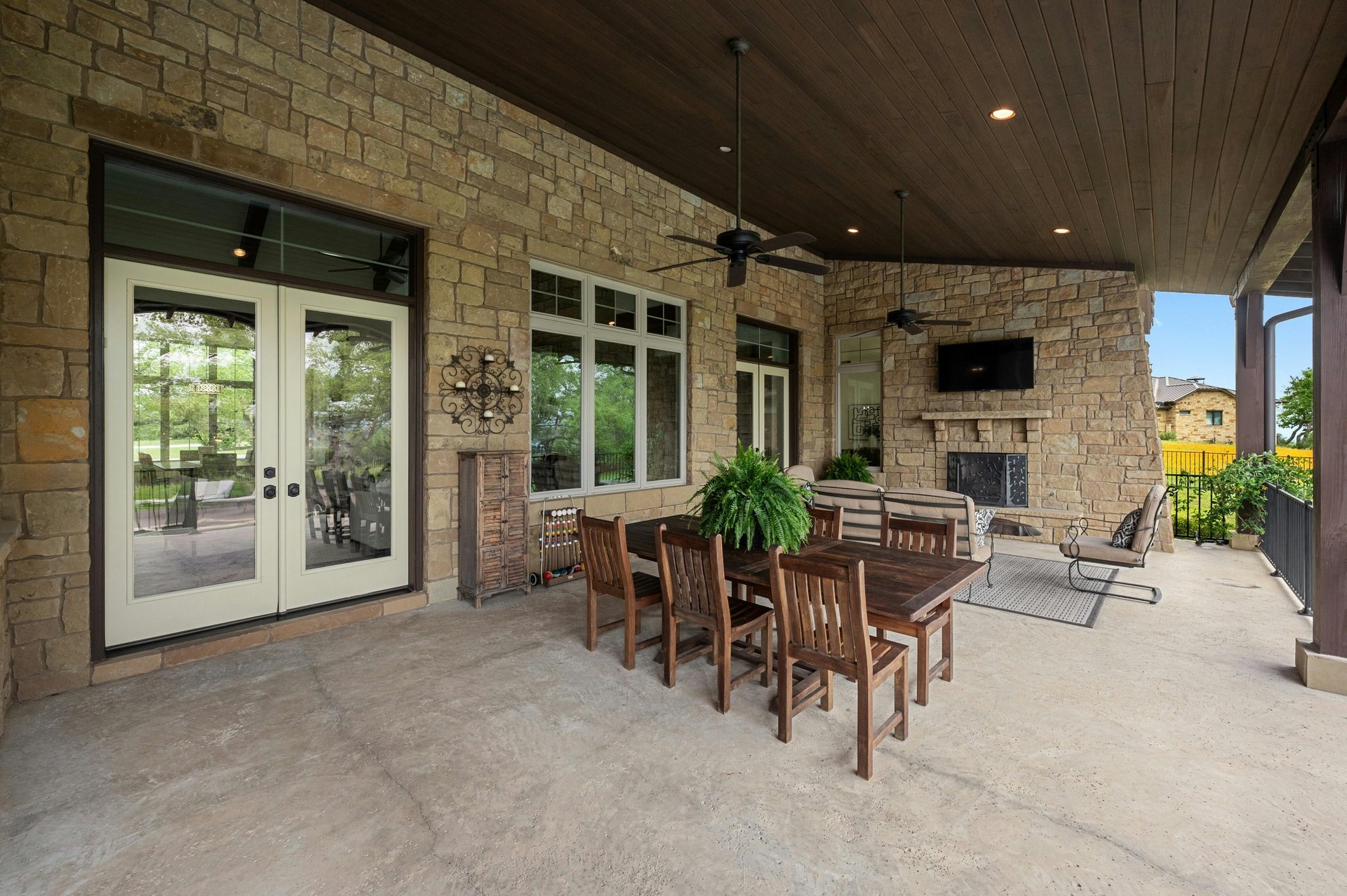8024 Carlton Ridge