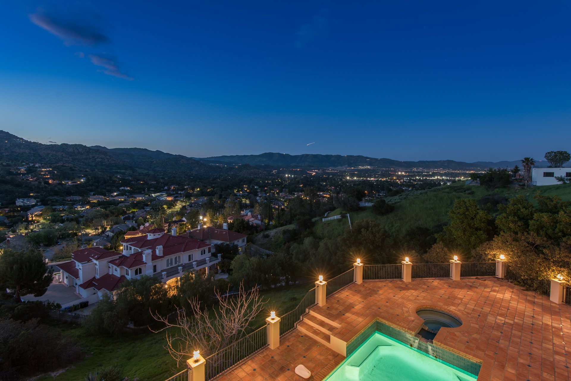 22535 S Summit Ridge Cir, Chatsworth