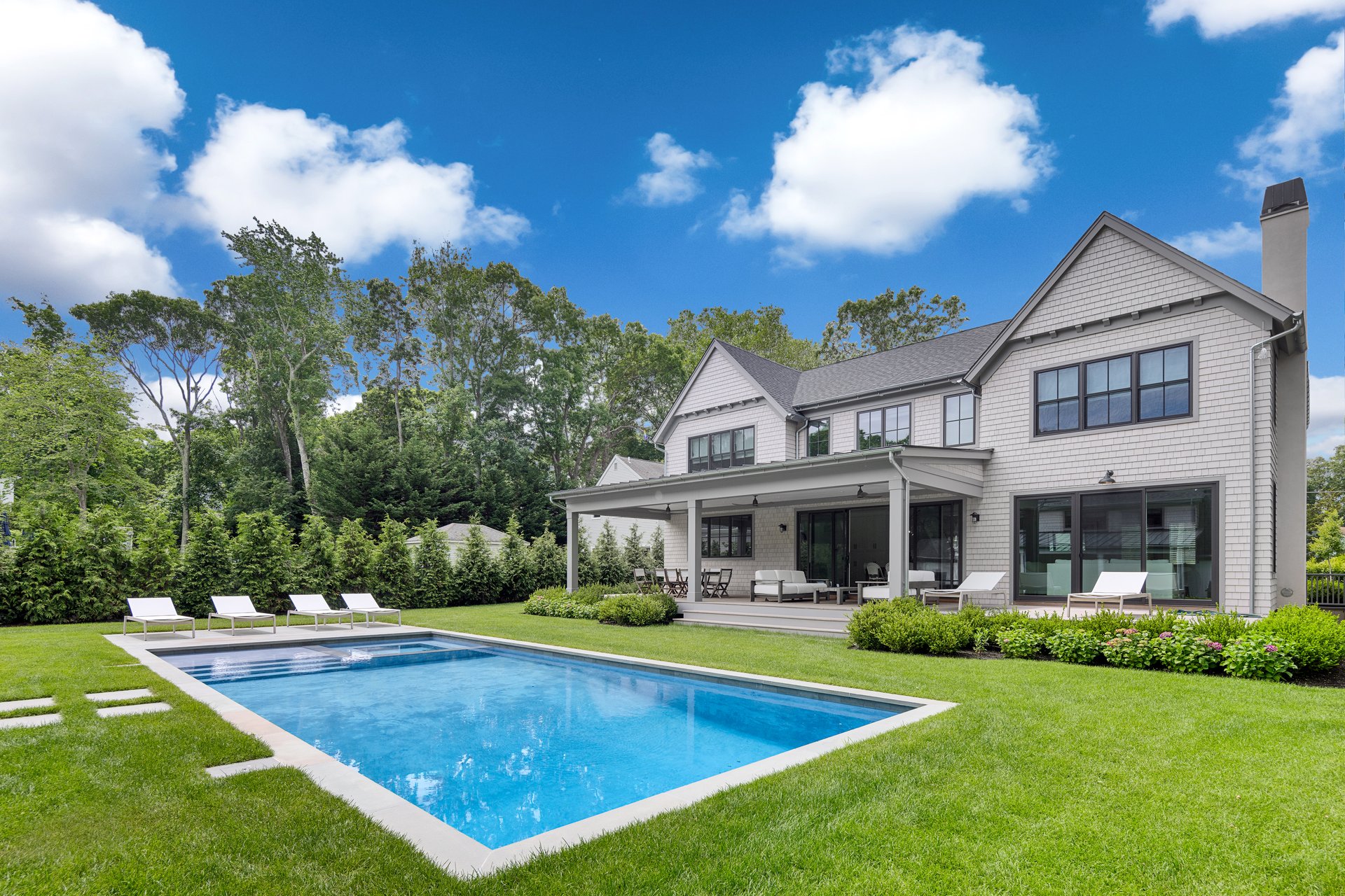 18 Bay View Rd N