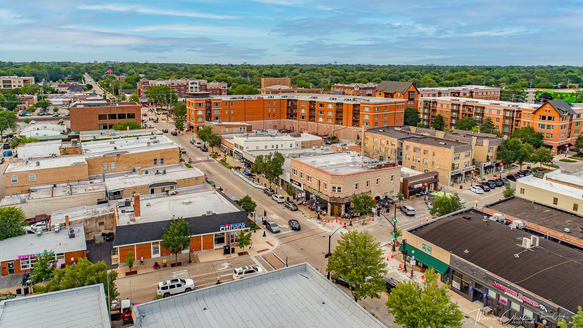 Premier Downtown Downers Grove Restaurant 