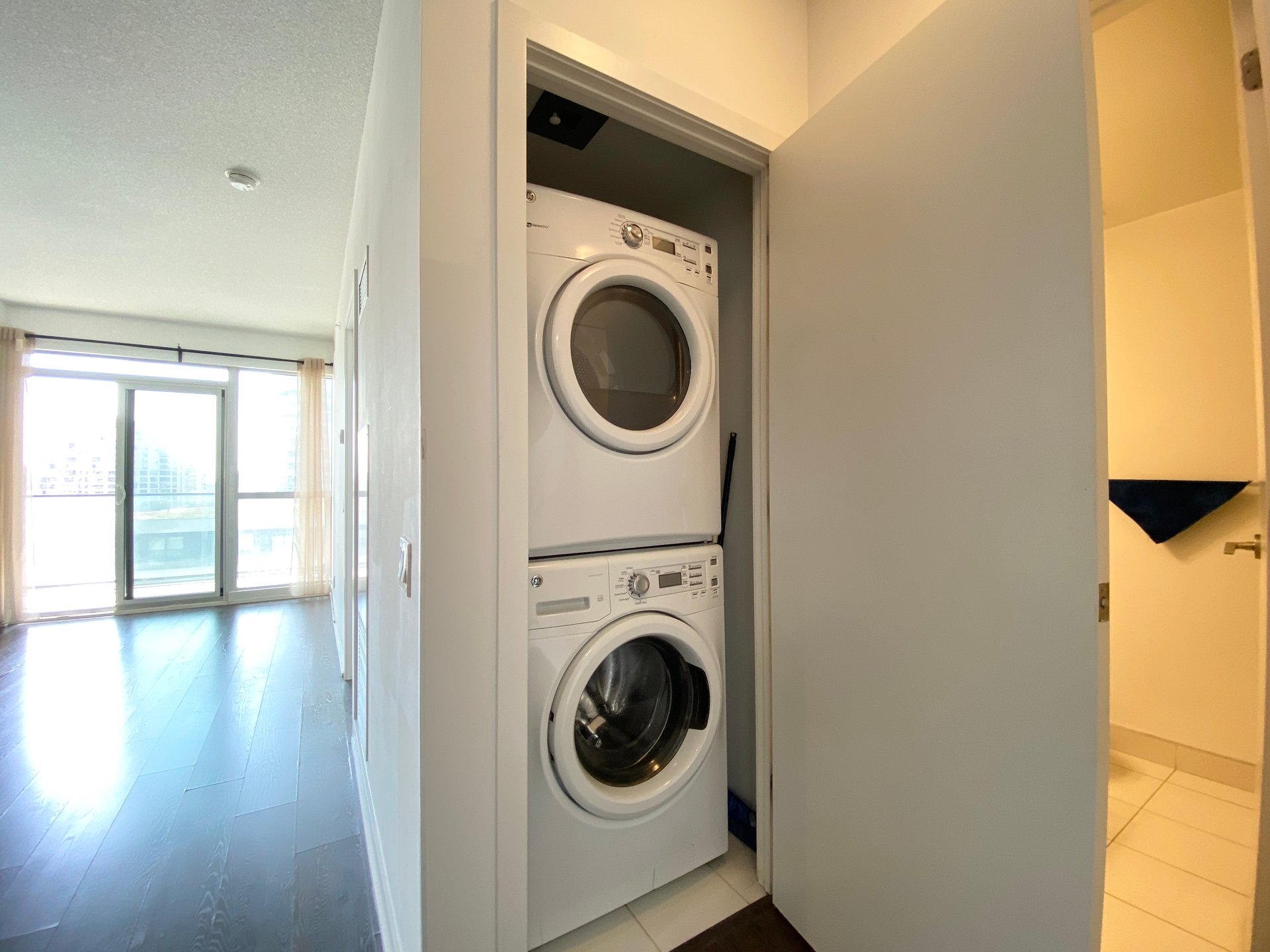 2200 Lake Shore Boulevard Unit: 903