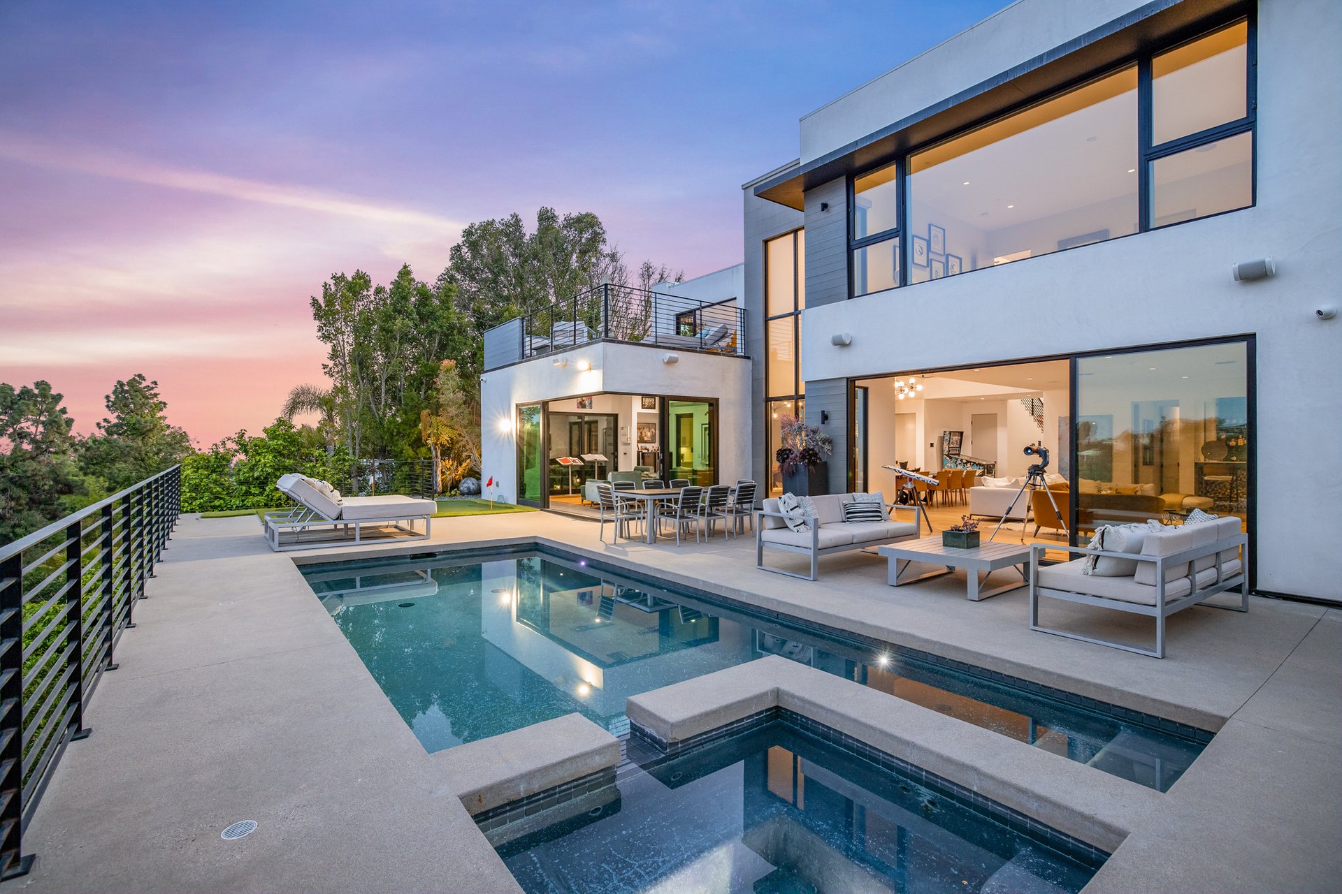 1172 Linda Flora Dr