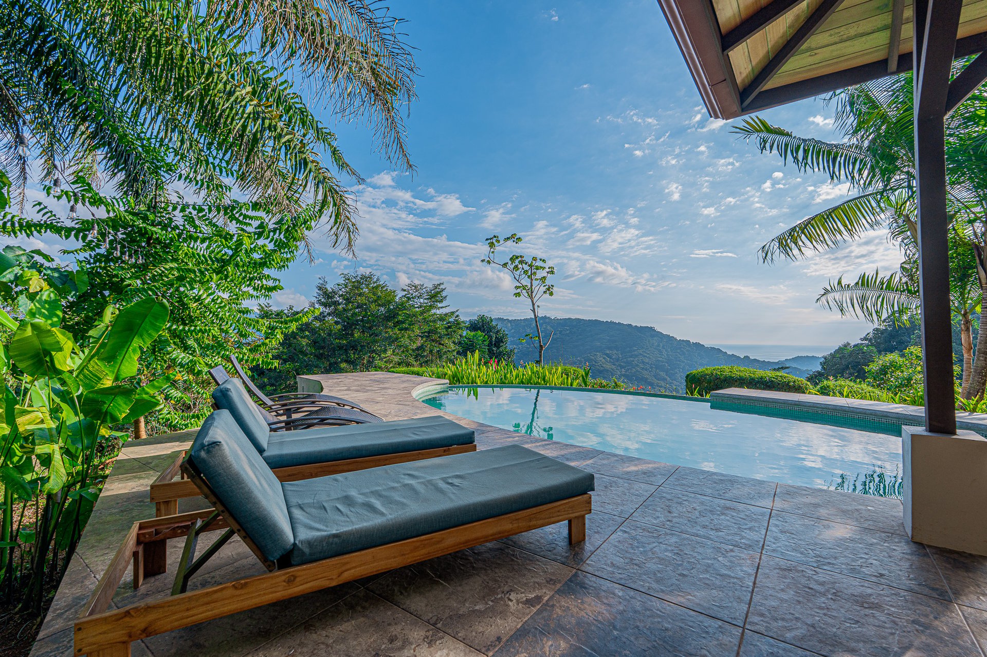 Sunset Ocean View Home on 2.6 Acres Platanillo
