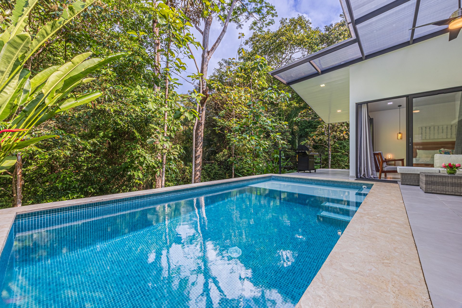 Casa Ballena Pearl with Extra building site!
