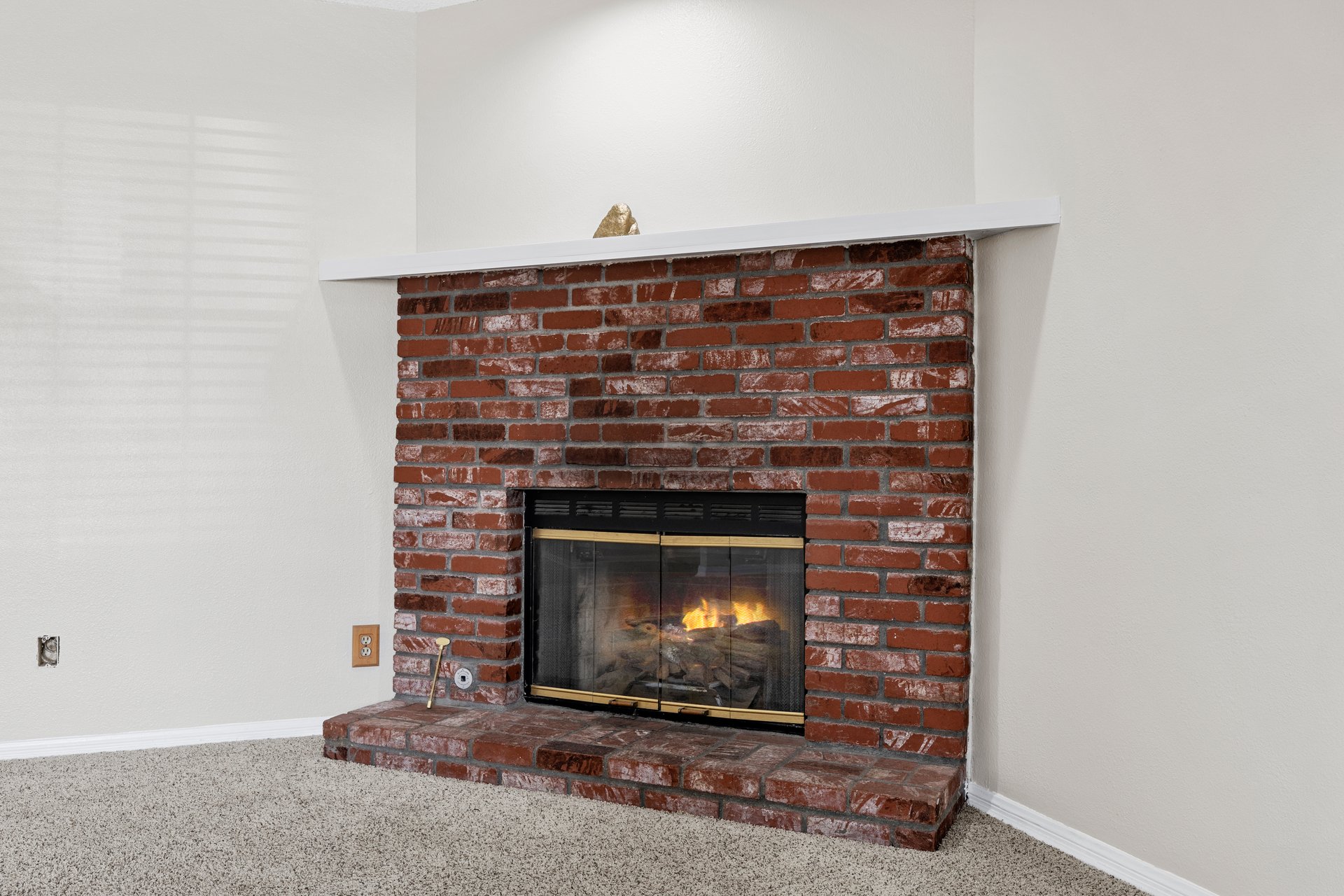 Charming Cul-de-Sac Home in East Golden Hills – 21941 Fig Court