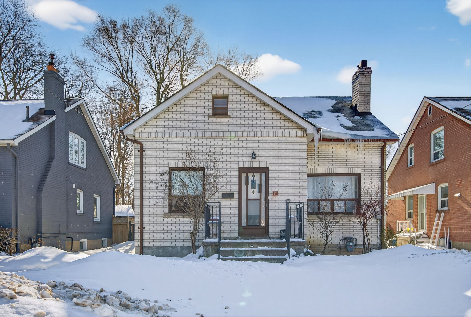 Beautifully Renovated Upper-Unit